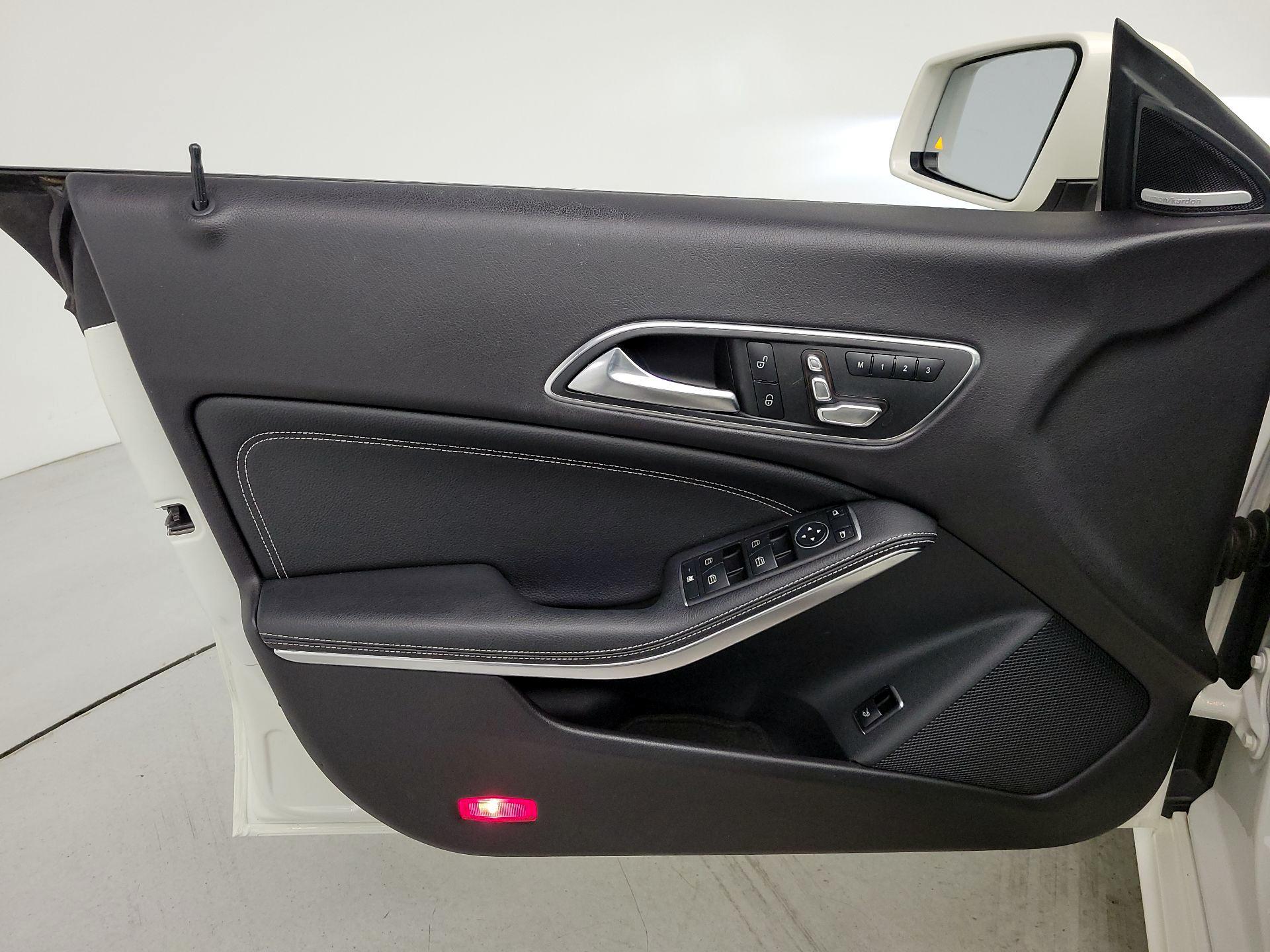 Thumbnail: 2018 Mercedes-Benz CLA - 12