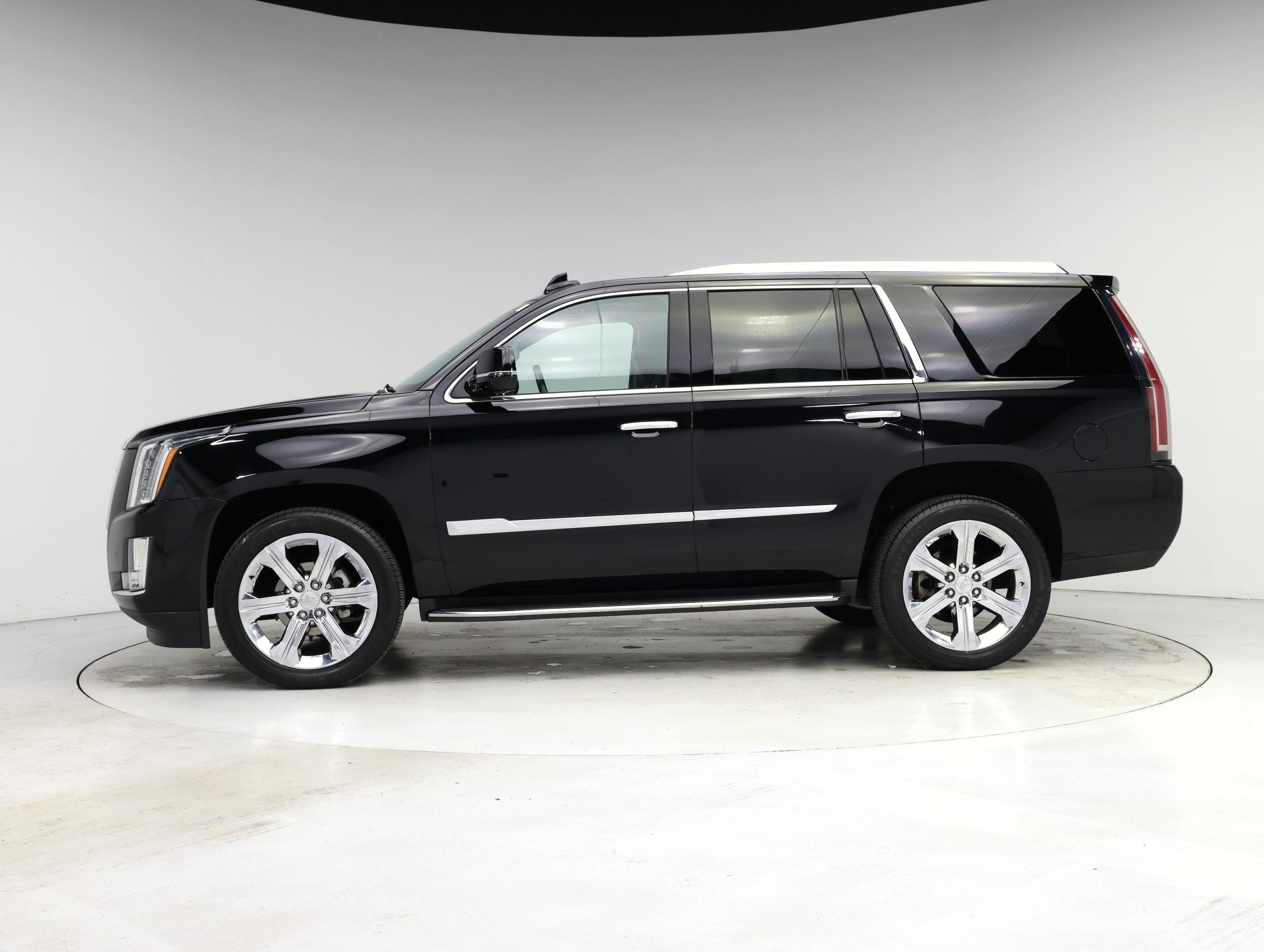 Thumbnail: 2018 Cadillac Escalade - 3