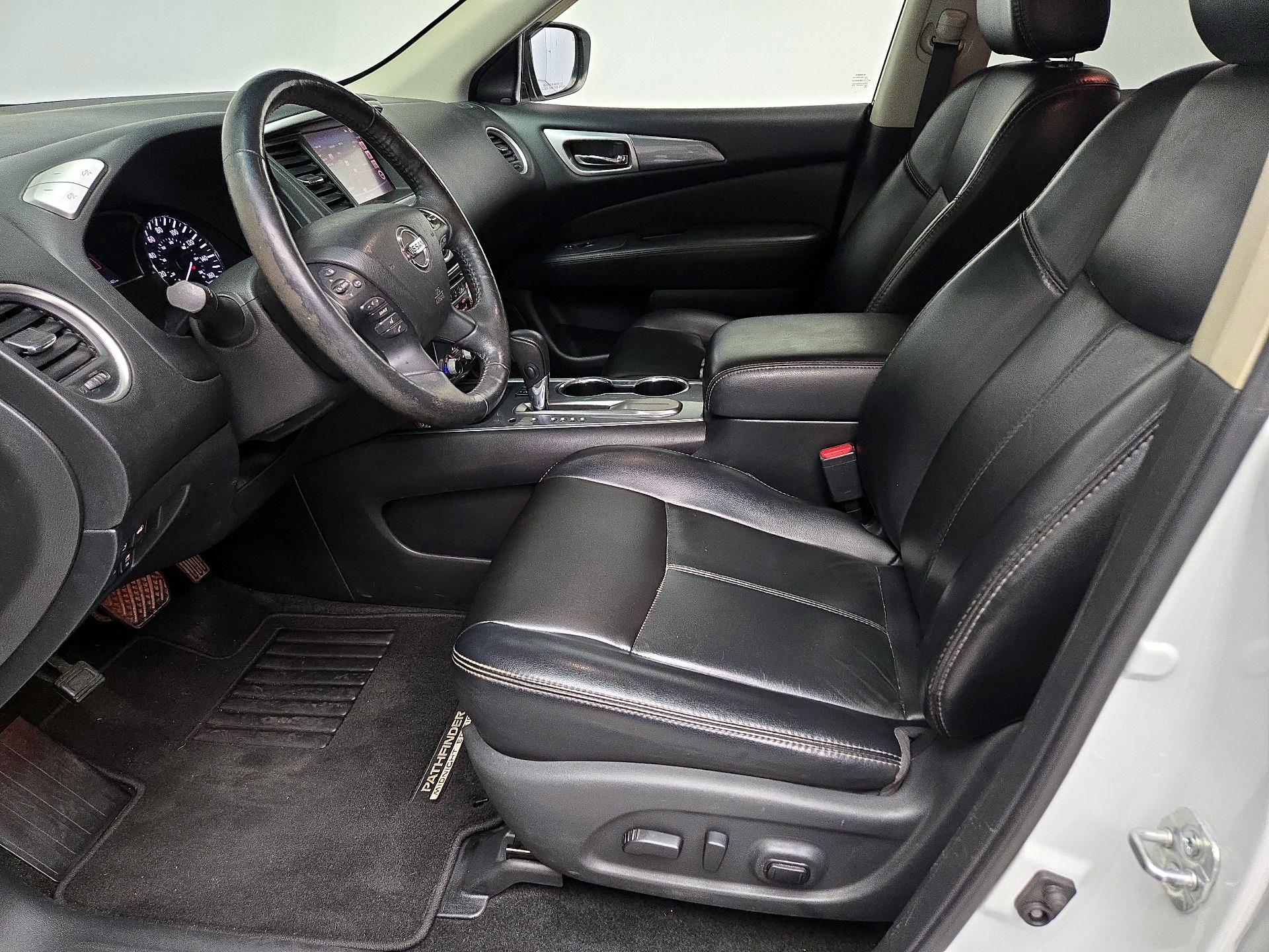 Thumbnail: 2018 Nissan Pathfinder - 11