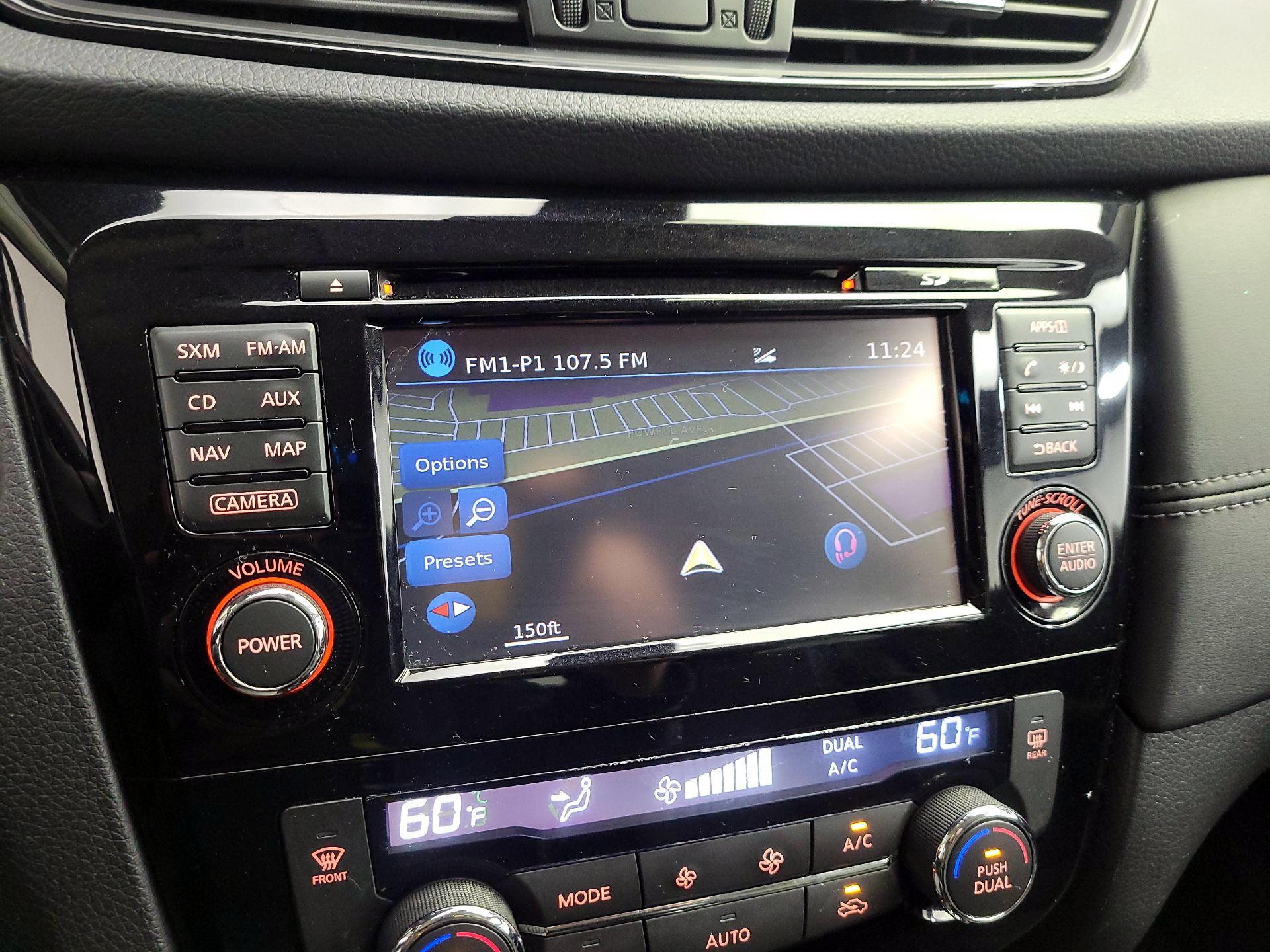 Thumbnail: 2017 Nissan Rogue - 14