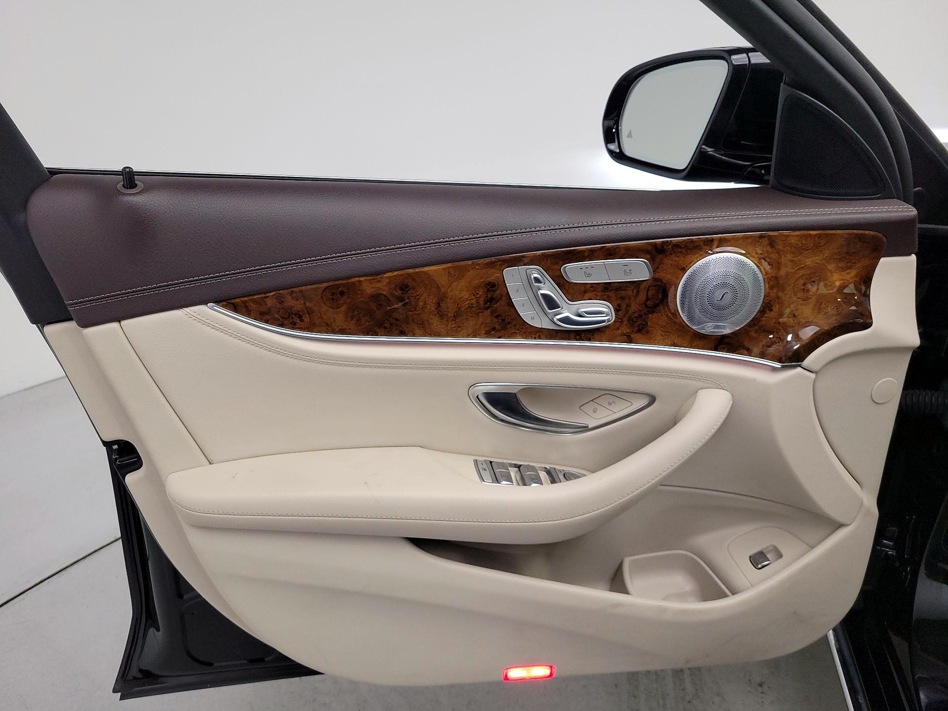 Thumbnail: 2020 Mercedes-Benz E-Class - 12