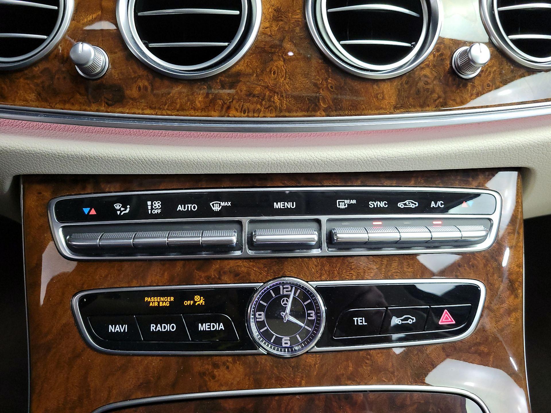 Thumbnail: 2020 Mercedes-Benz E-Class - 17