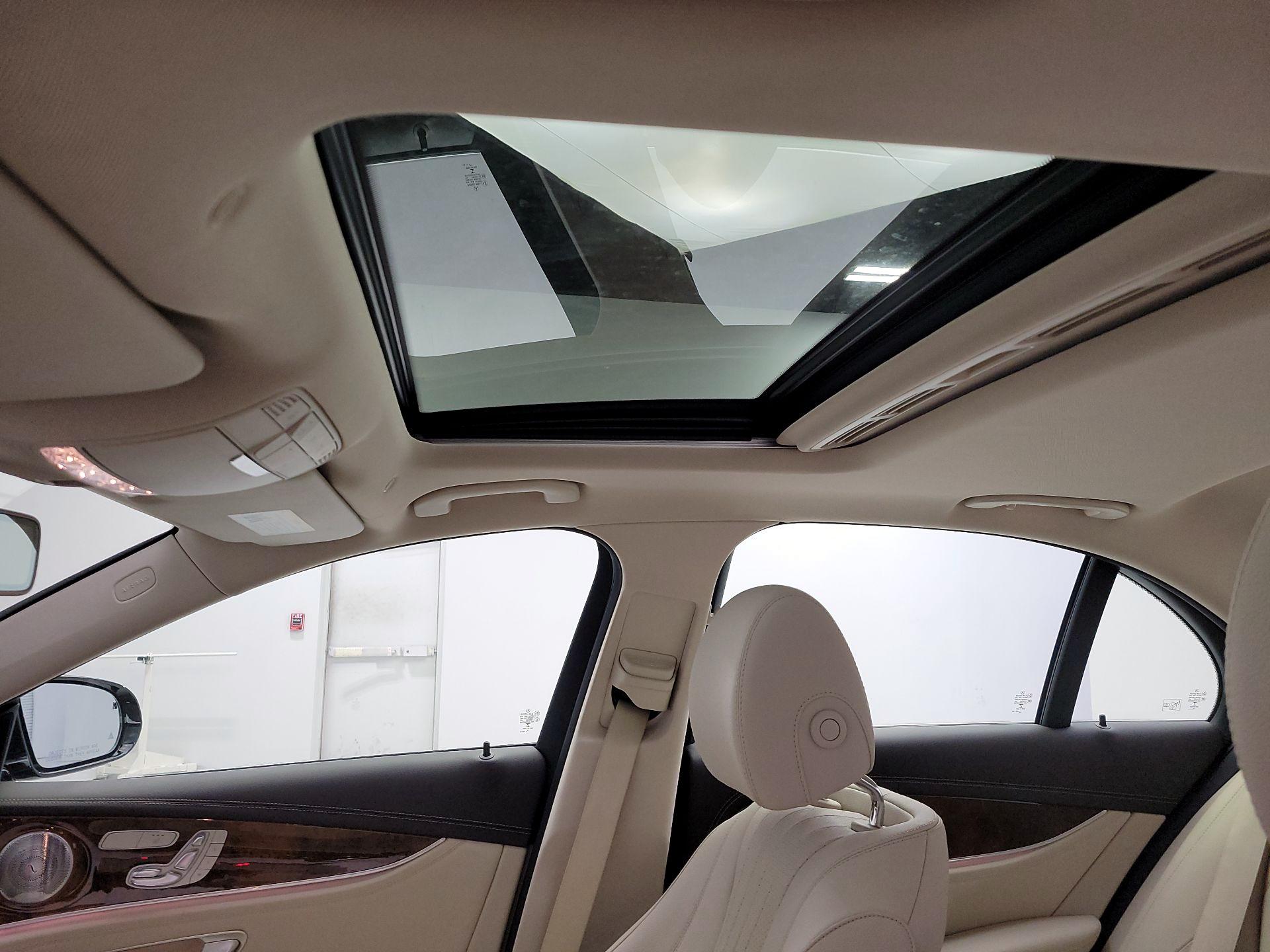 Thumbnail: 2020 Mercedes-Benz E-Class - 20