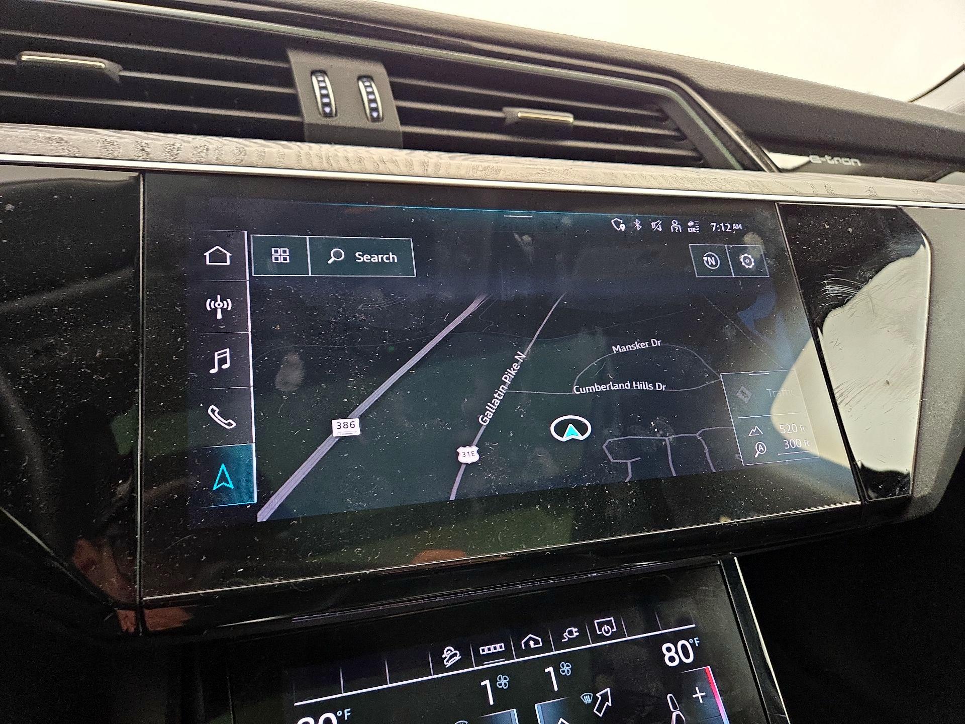 Thumbnail: 2022 Audi e-tron - 14