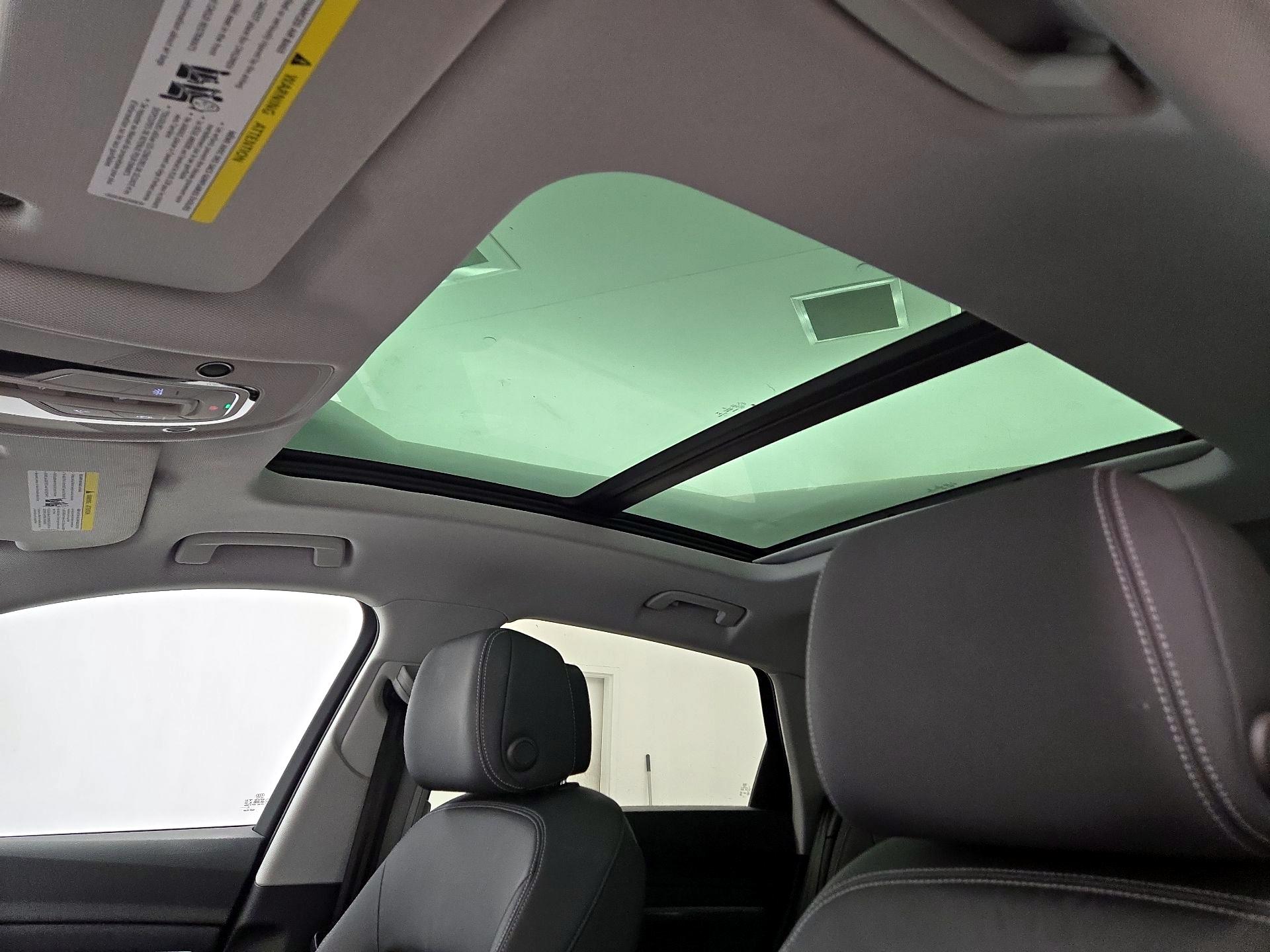 Thumbnail: 2022 Audi e-tron - 20