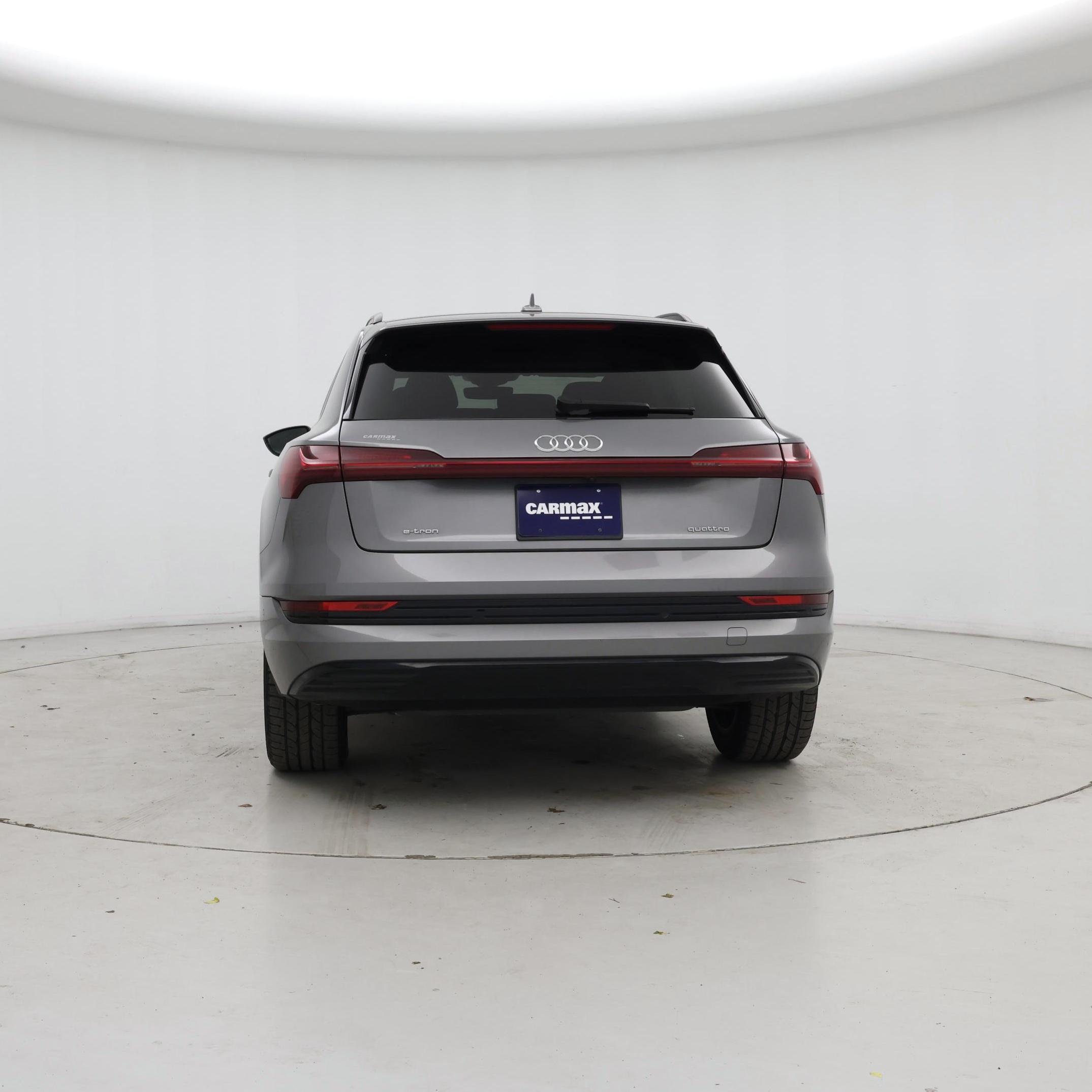 Thumbnail: 2022 Audi e-tron - 6