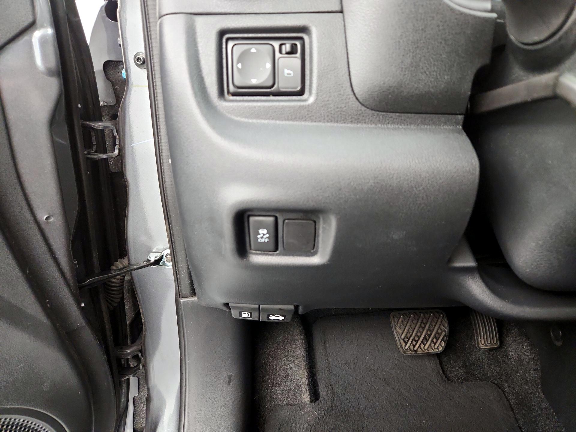 Thumbnail: 2017 Nissan Versa - 13