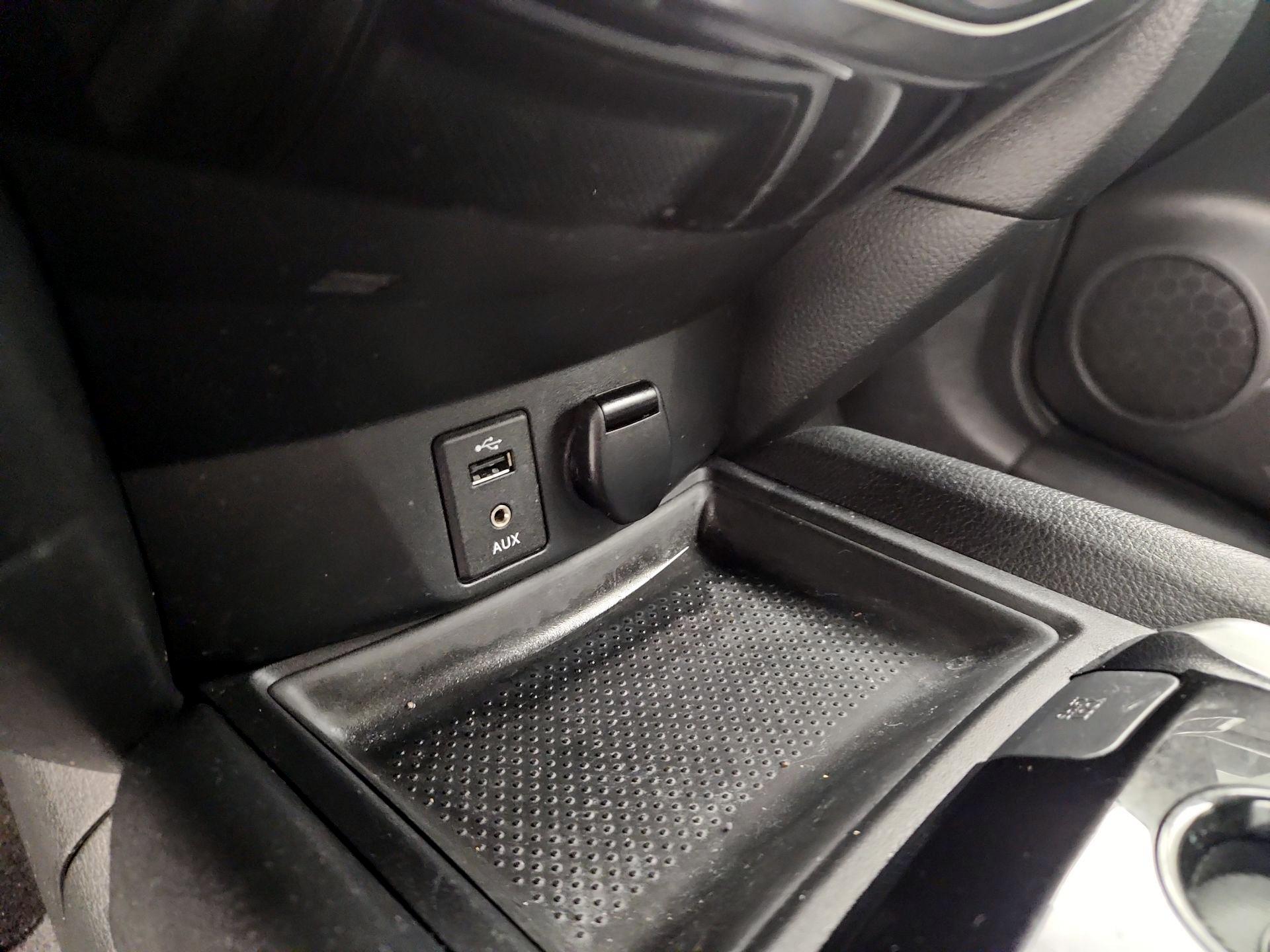 Thumbnail: 2016 Nissan Rogue - 18