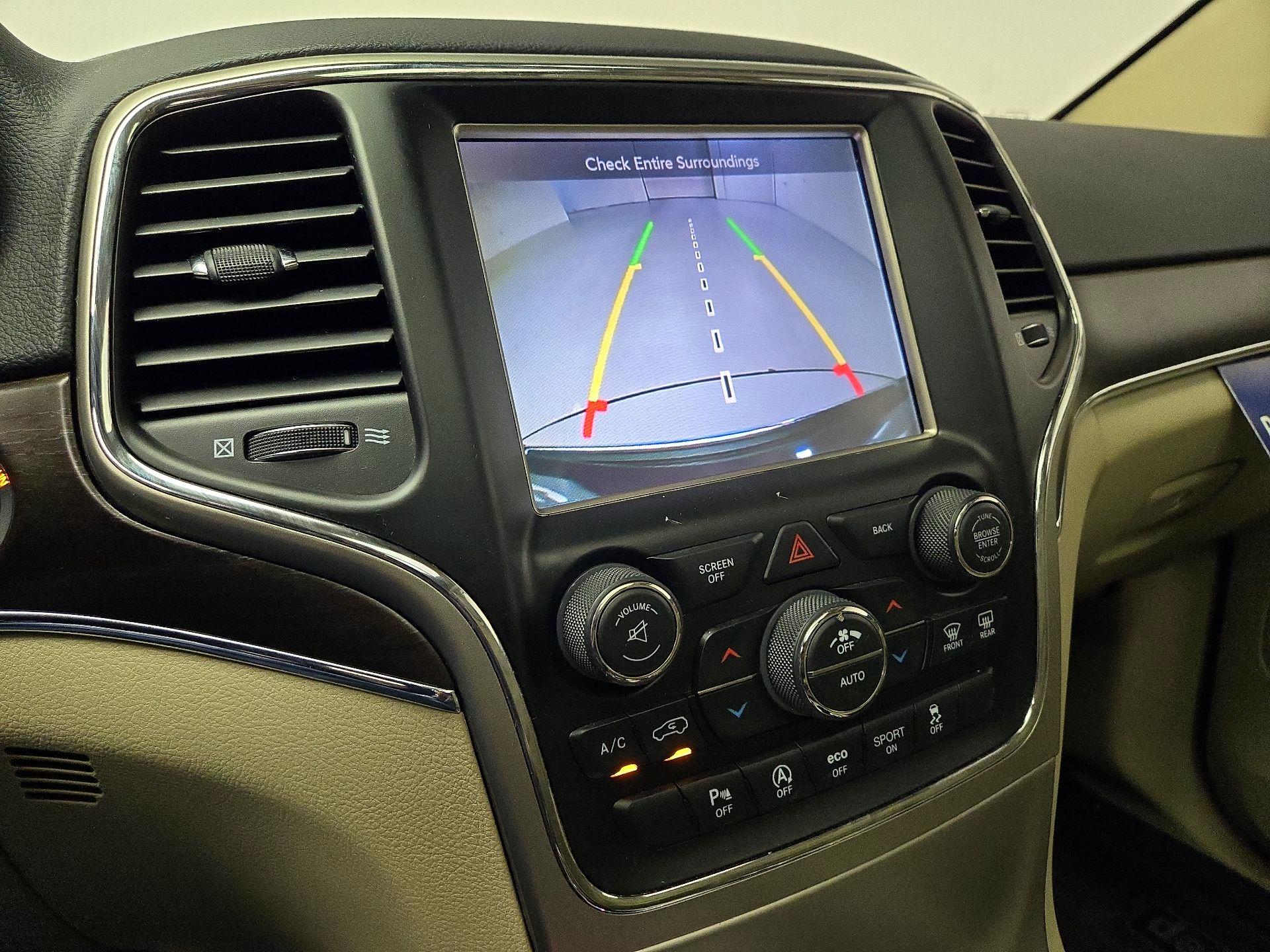 Thumbnail: 2017 Jeep Grand Cherokee - 15