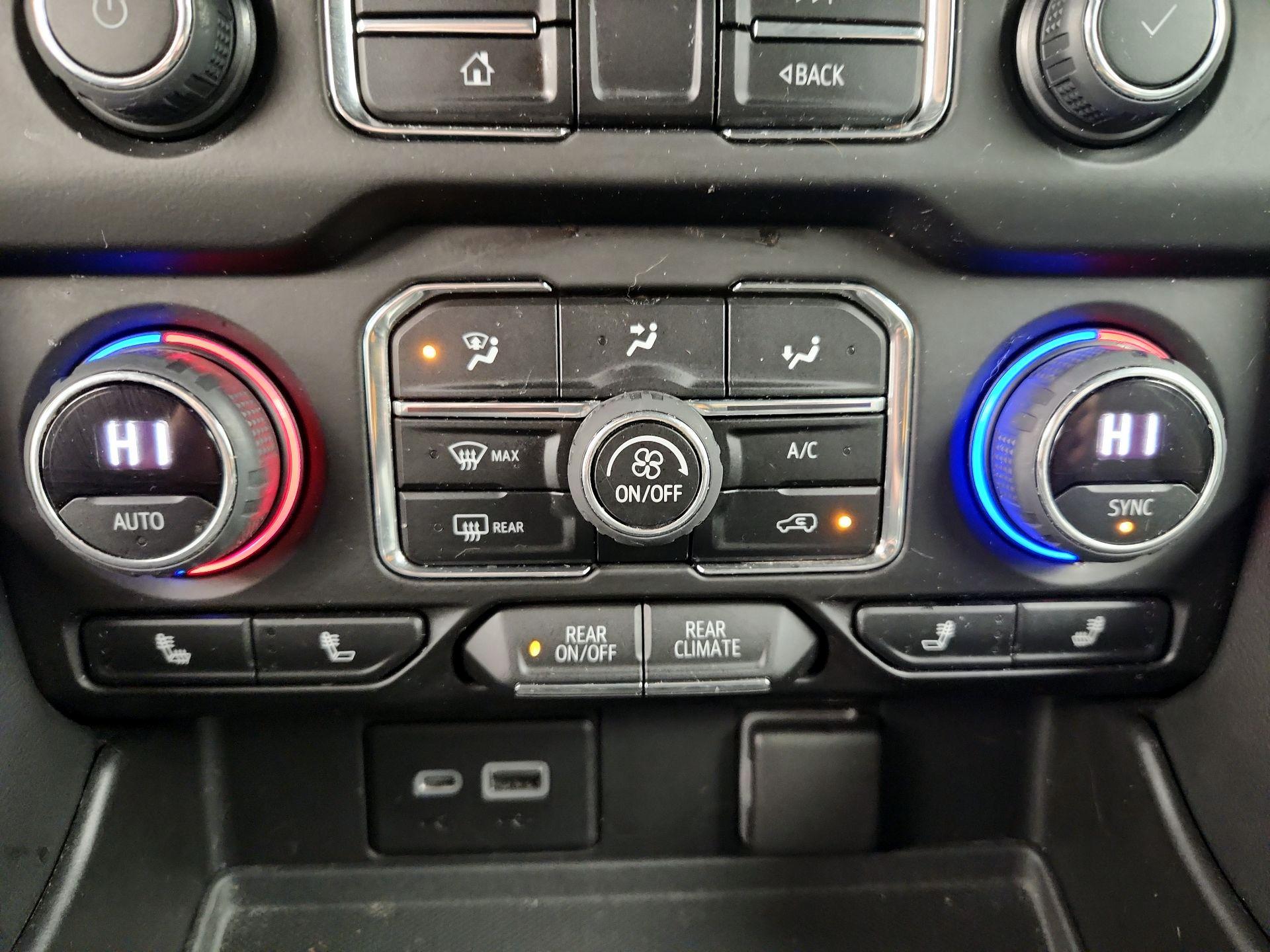 Thumbnail: 2021 Chevrolet Suburban - 16