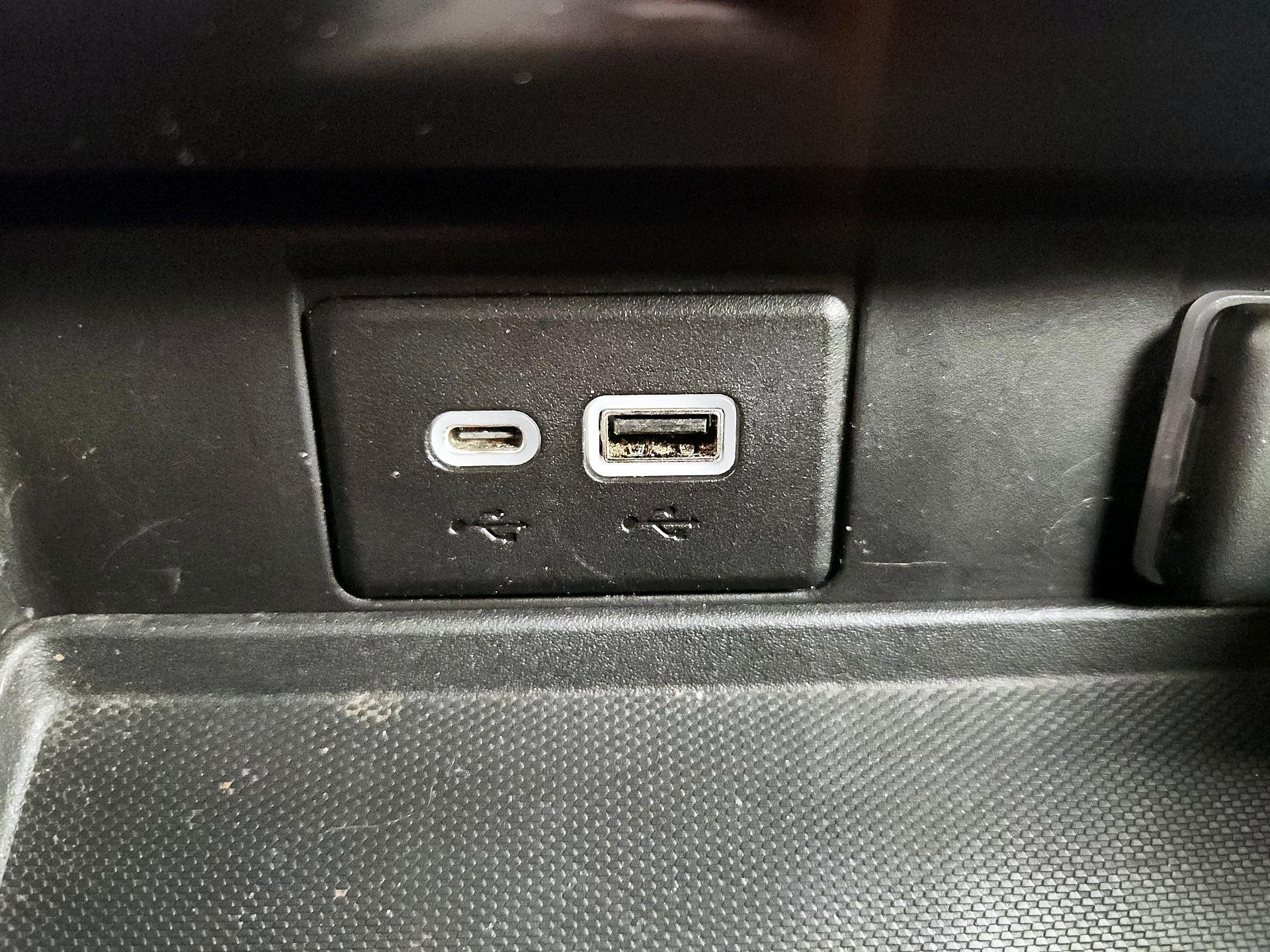 Thumbnail: 2021 Chevrolet Suburban - 18