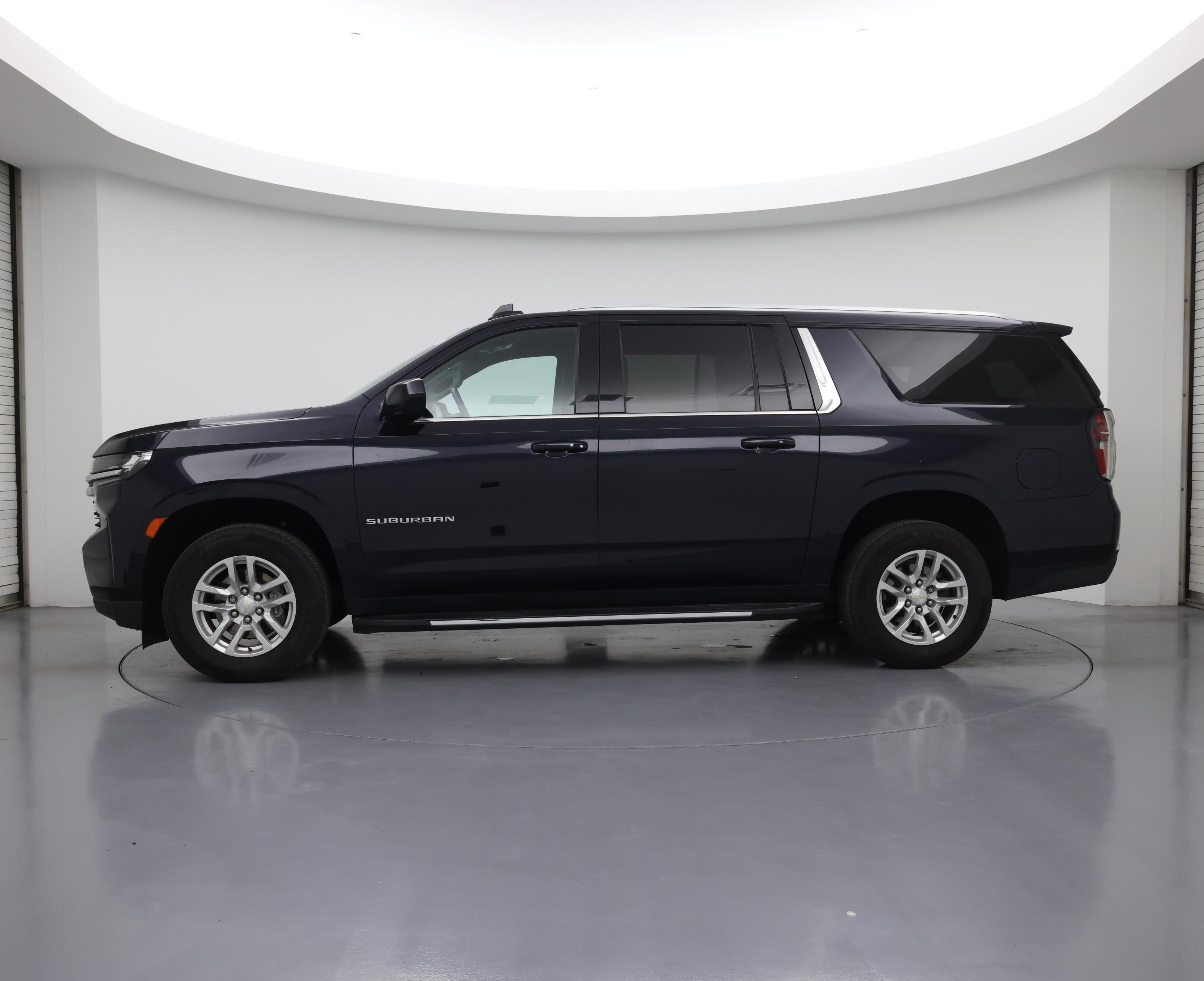 Thumbnail: 2021 Chevrolet Suburban - 3