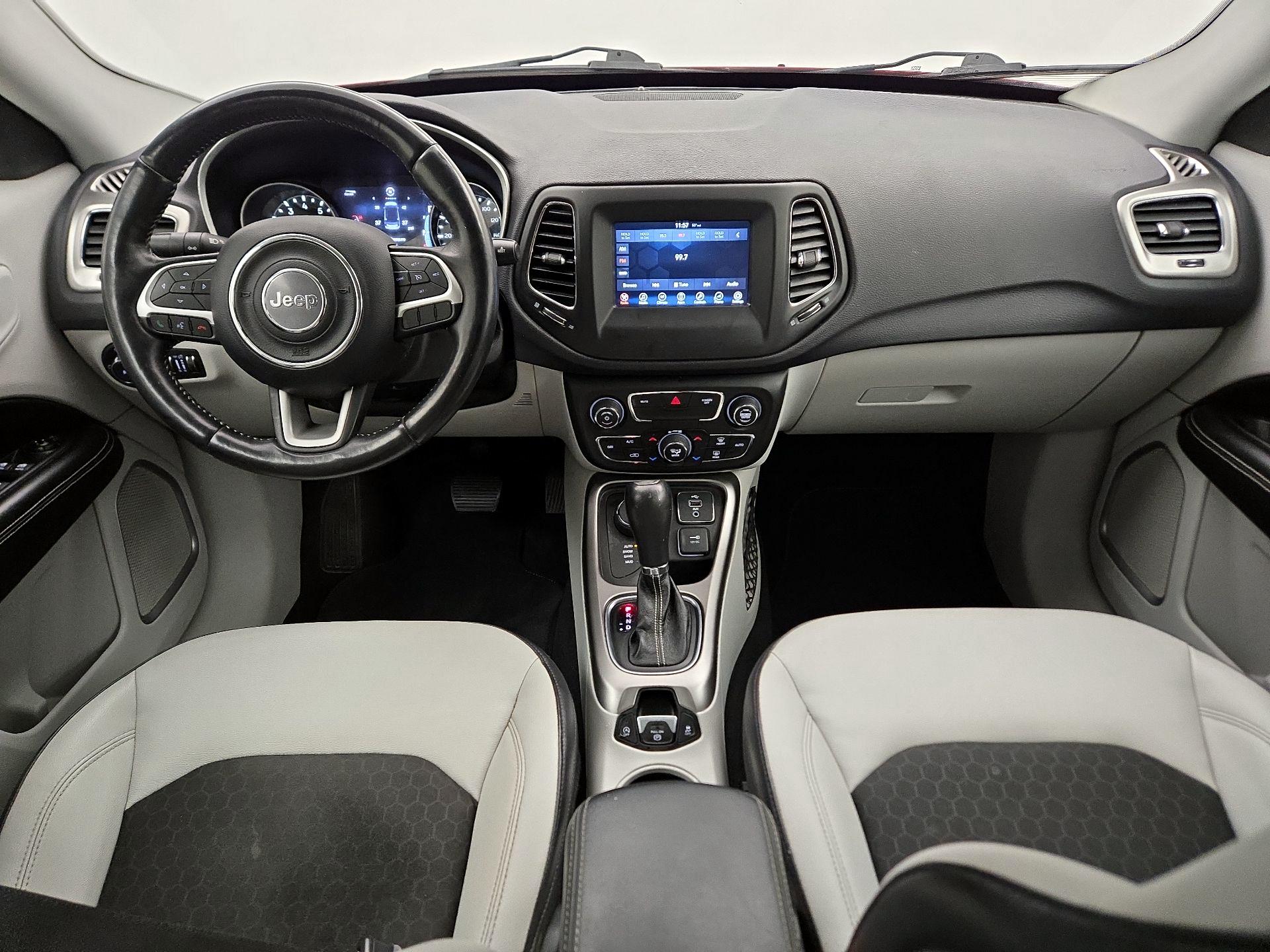 Thumbnail: 2017 Jeep Compass - 9