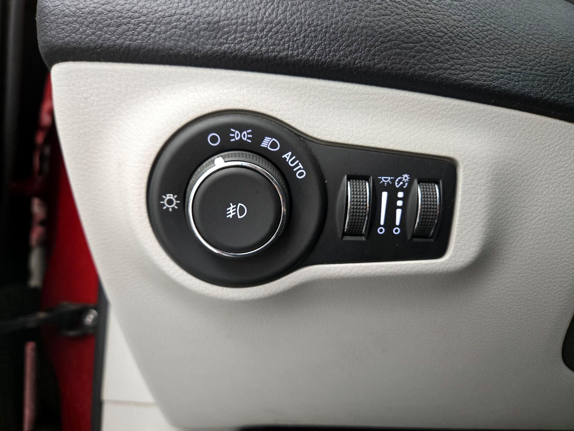 Thumbnail: 2017 Jeep Compass - 13