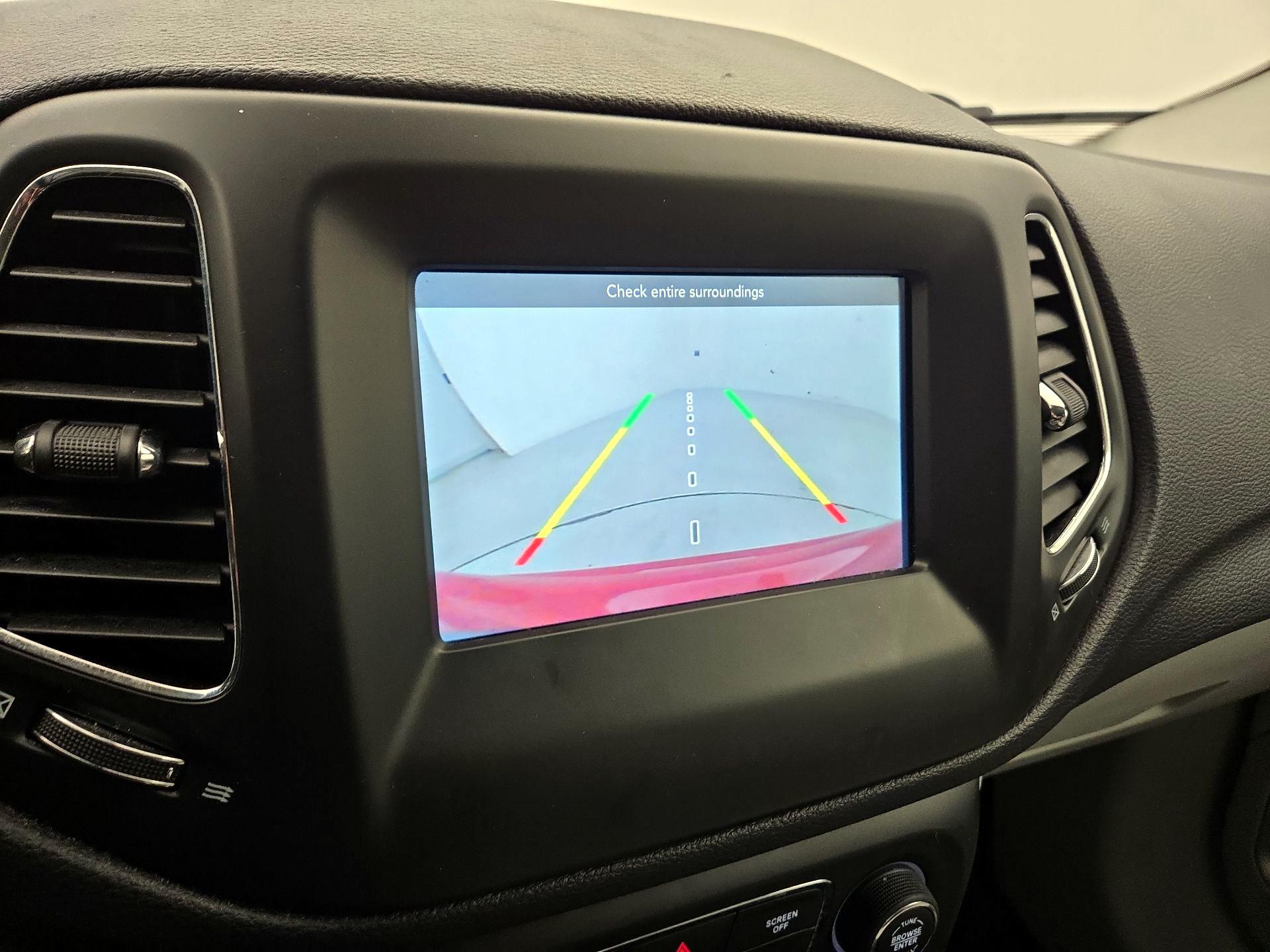 Thumbnail: 2017 Jeep Compass - 14