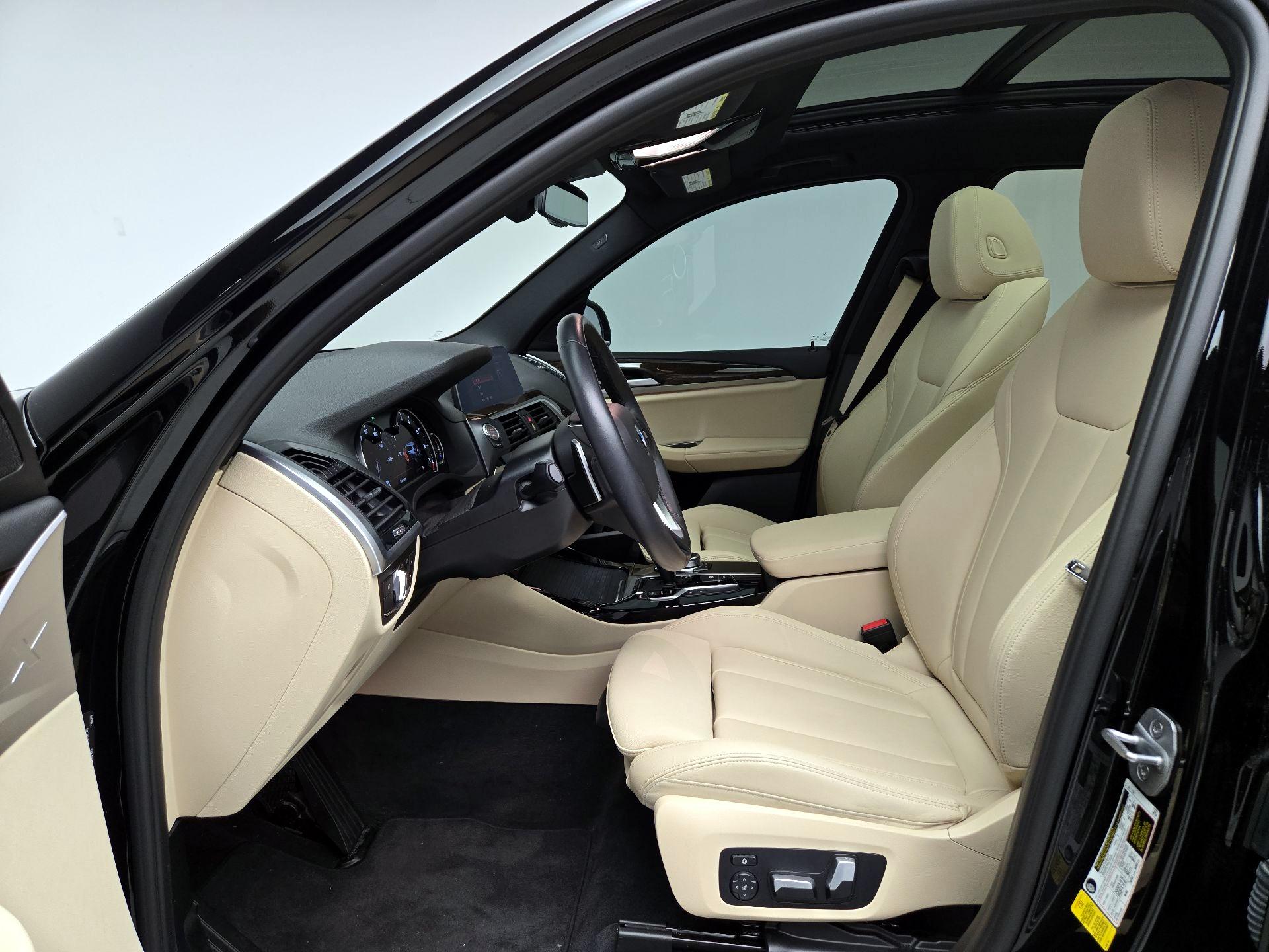 Thumbnail: 2021 BMW X3 - 11