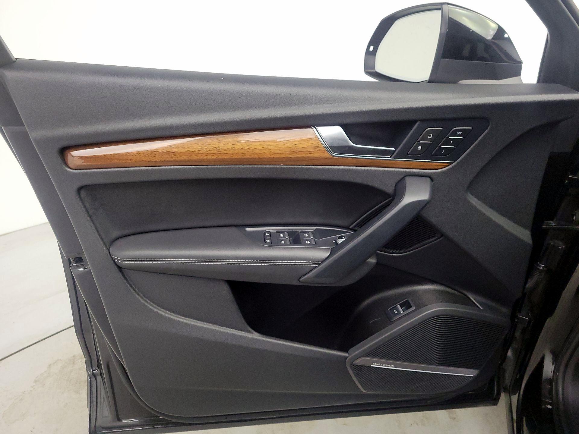 Thumbnail: 2022 Audi Q5 - 12