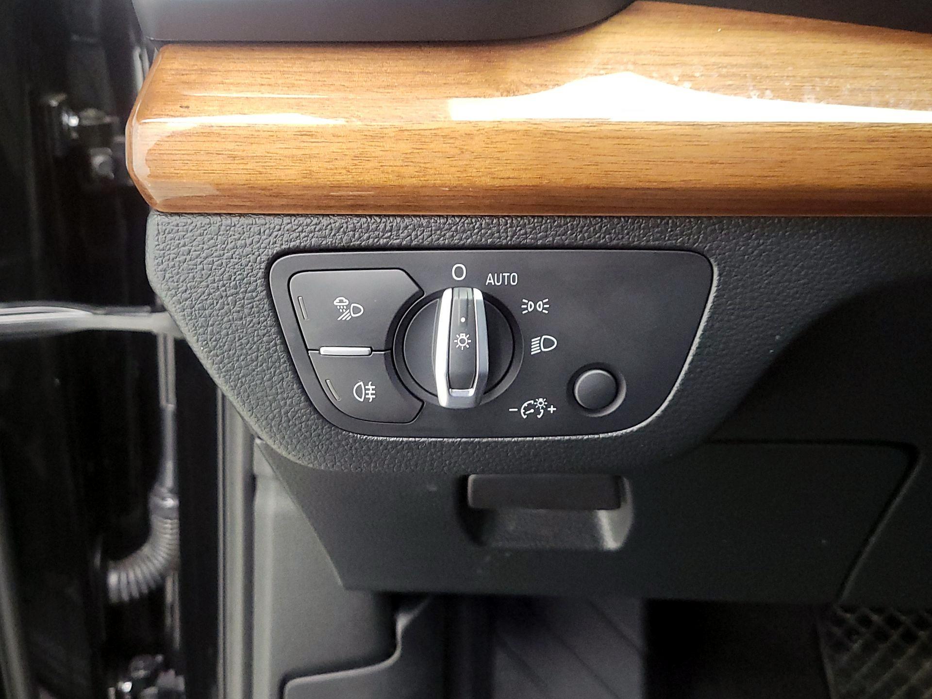 Thumbnail: 2022 Audi Q5 - 13