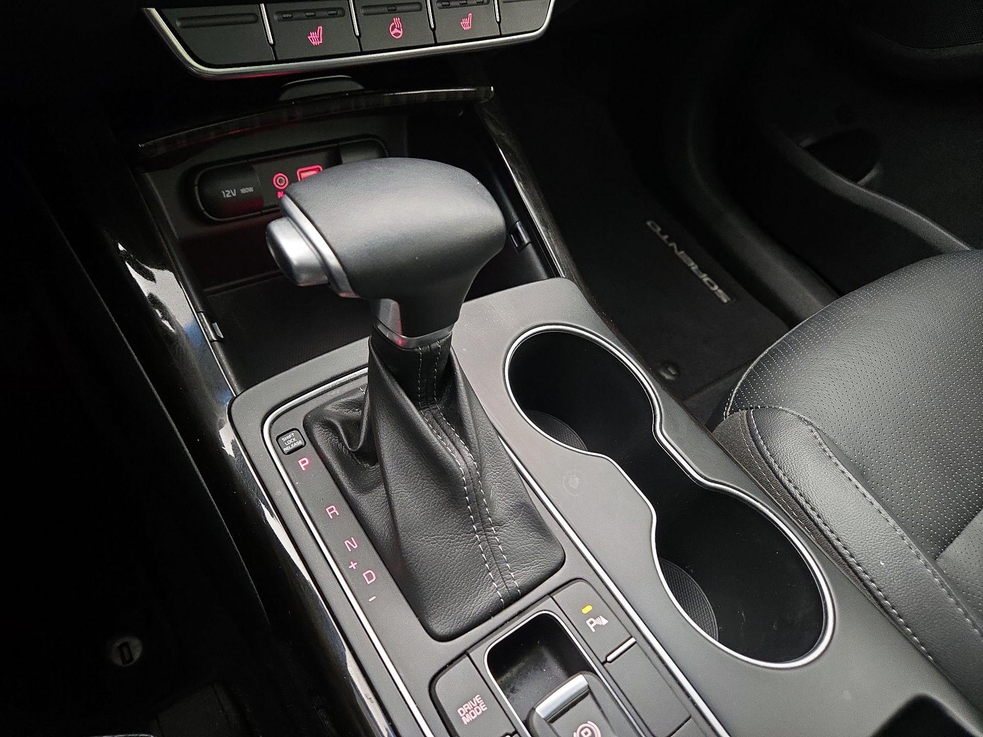 Thumbnail: 2019 Kia Sorento - 17