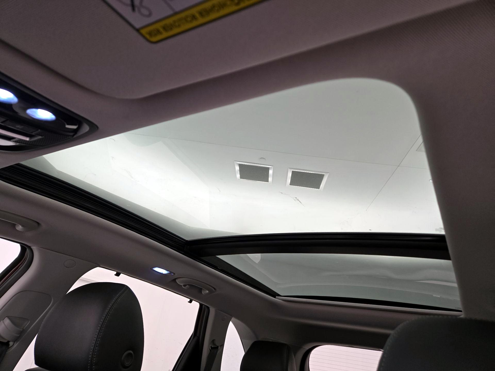 Thumbnail: 2019 Kia Sorento - 19