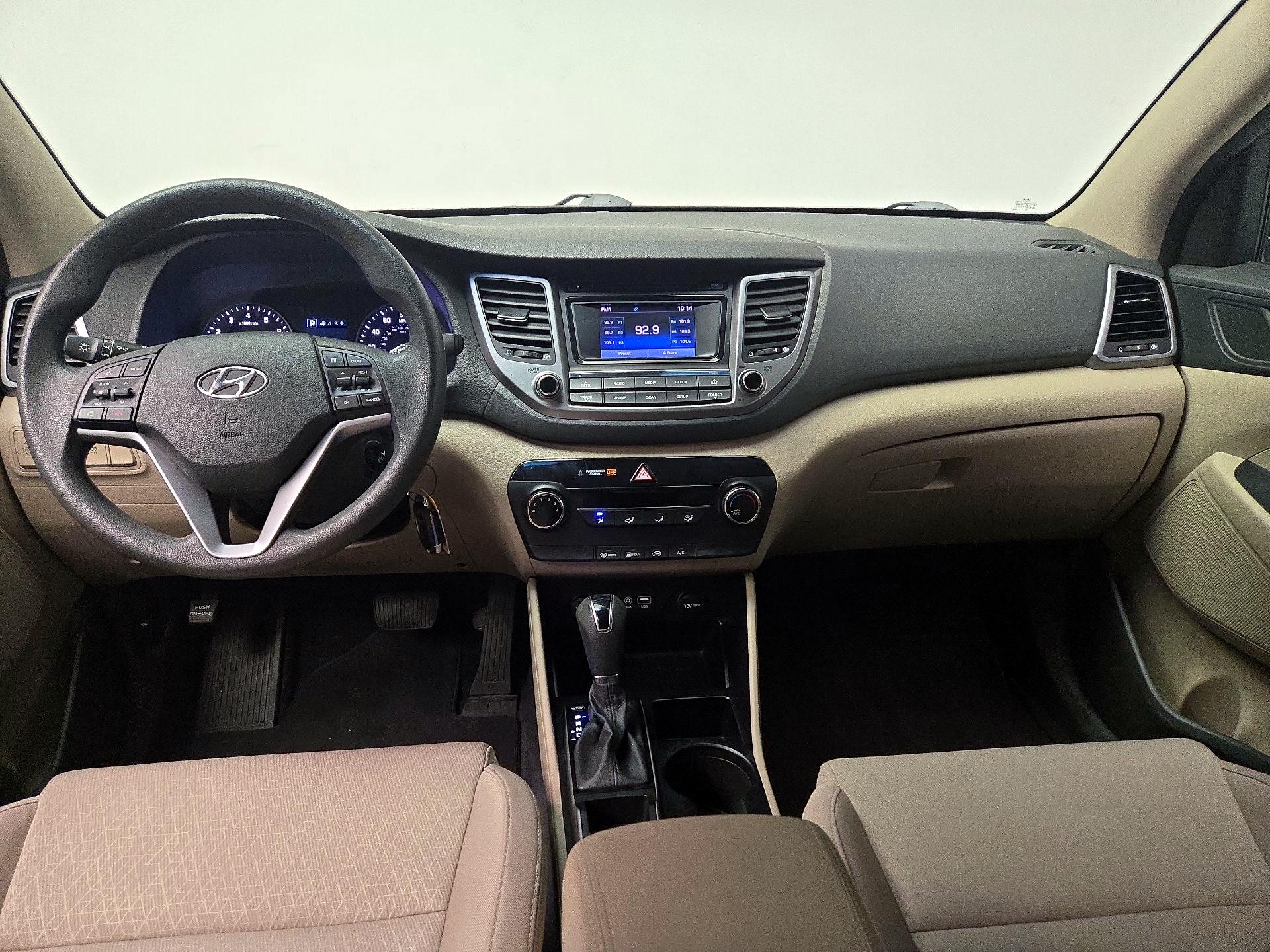 Thumbnail: 2016 Hyundai Tucson - 9