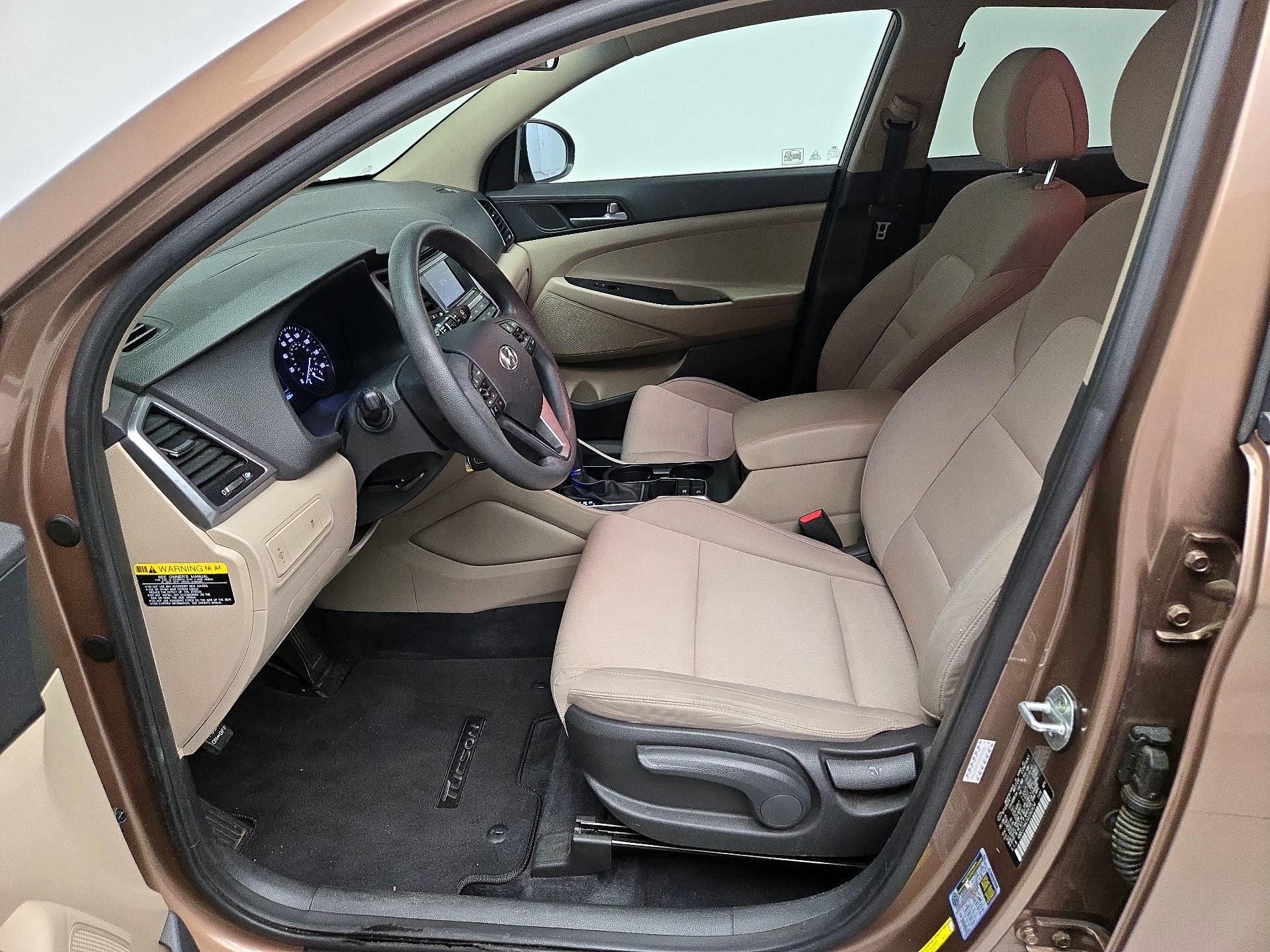 Thumbnail: 2016 Hyundai Tucson - 11