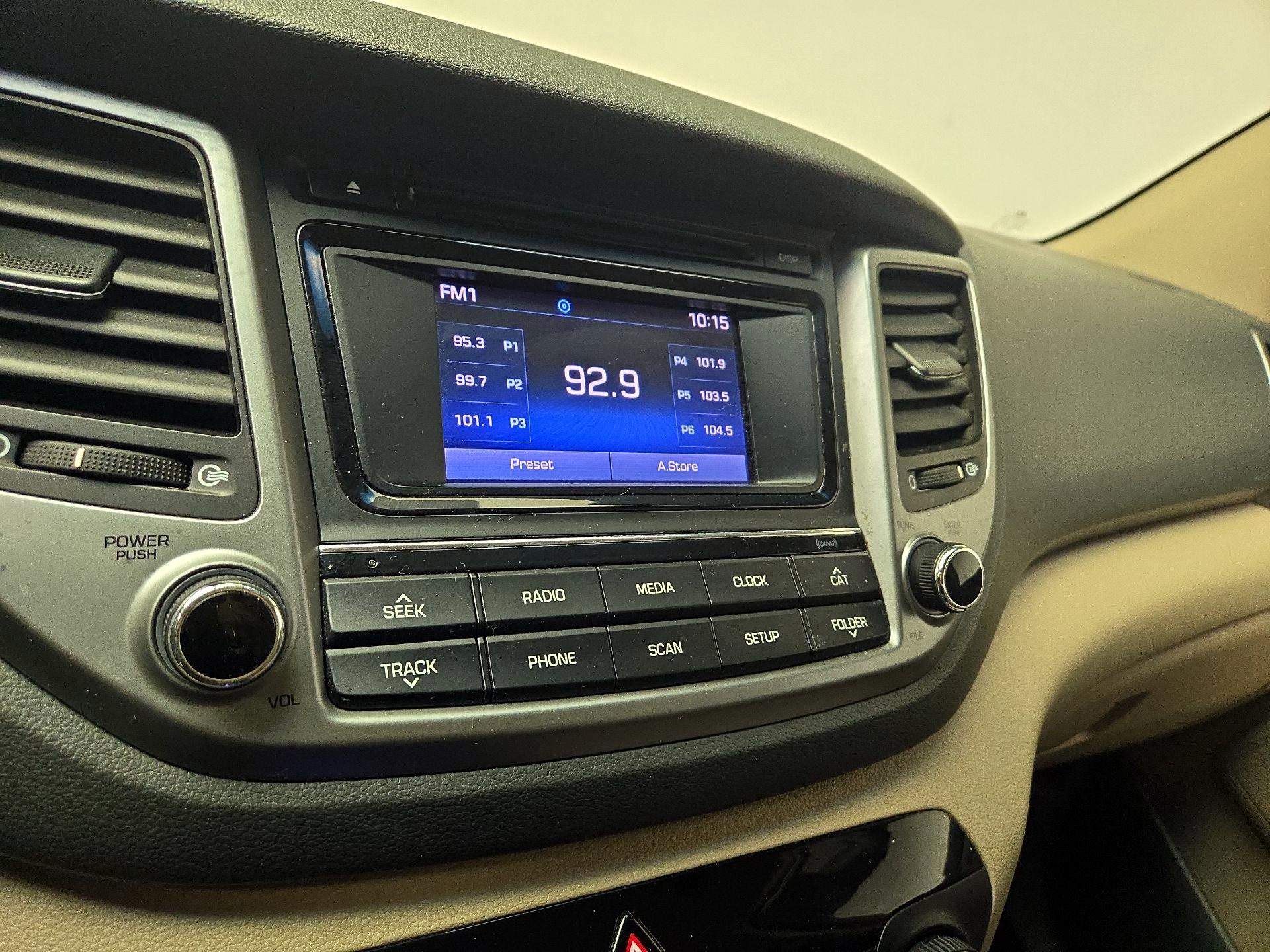 Thumbnail: 2016 Hyundai Tucson - 15