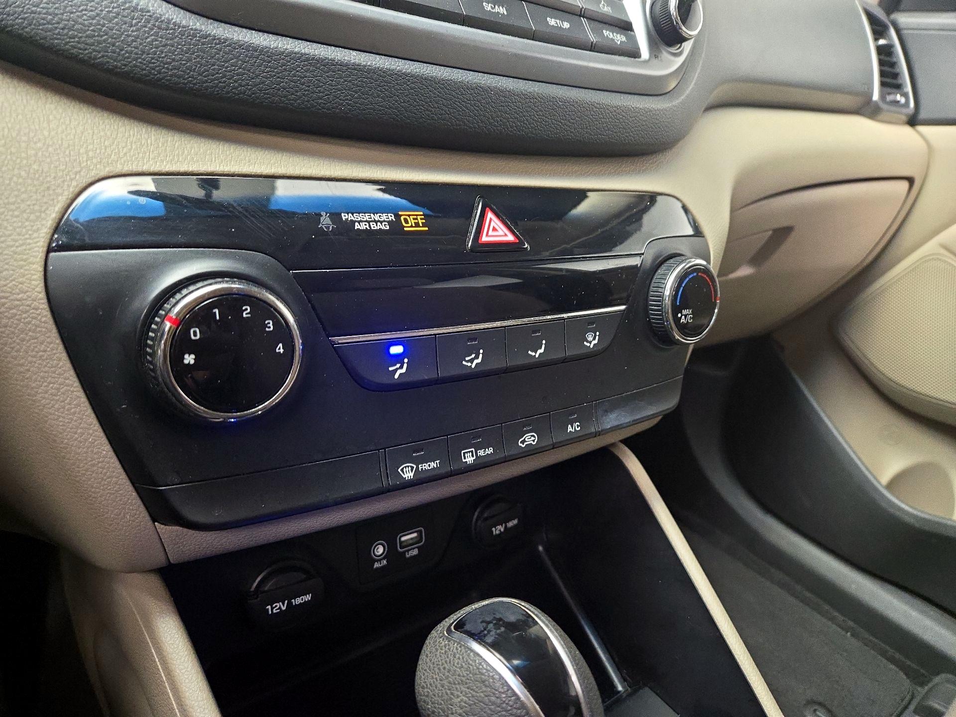 Thumbnail: 2016 Hyundai Tucson - 16