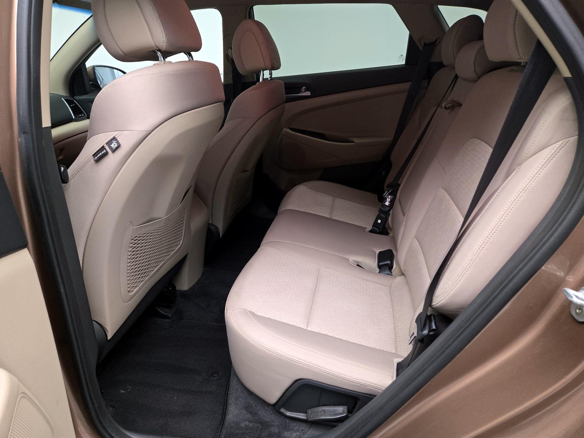 Thumbnail: 2016 Hyundai Tucson - 19