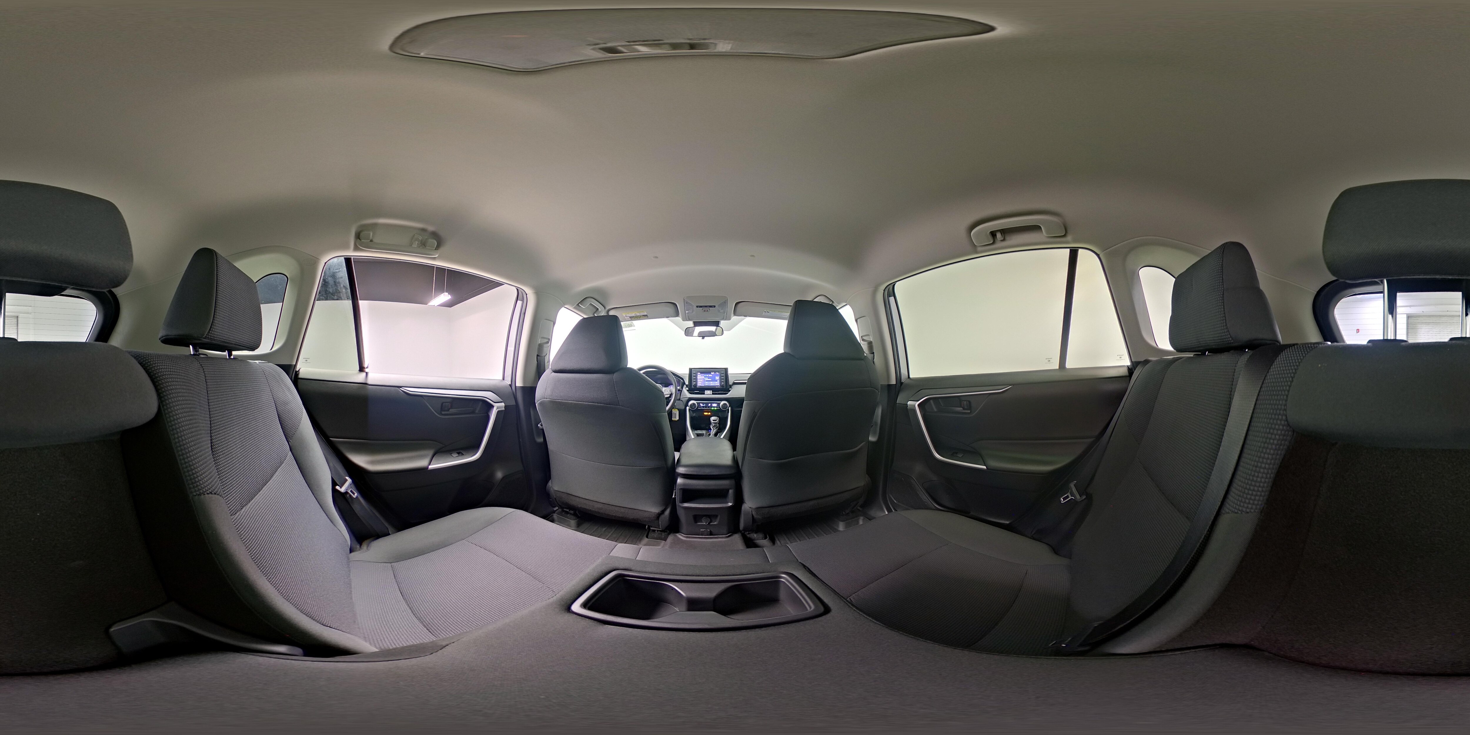 2020 Toyota RAV4 LE - Photo 25