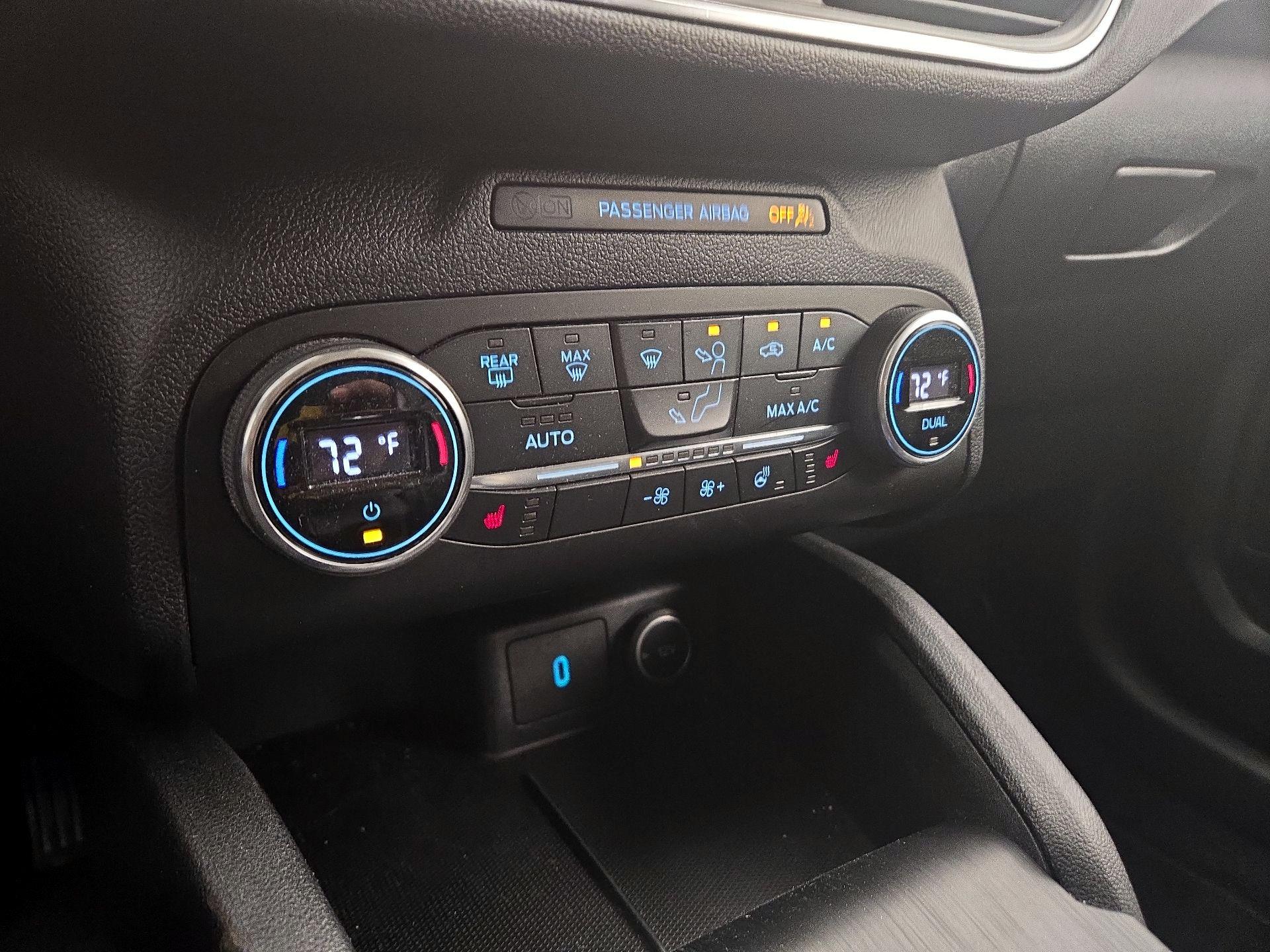 Thumbnail: 2020 Ford Escape - 16