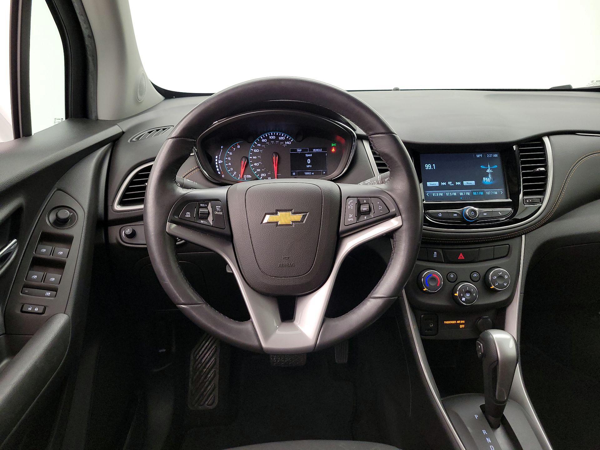 Thumbnail: 2017 Chevrolet Trax - 10