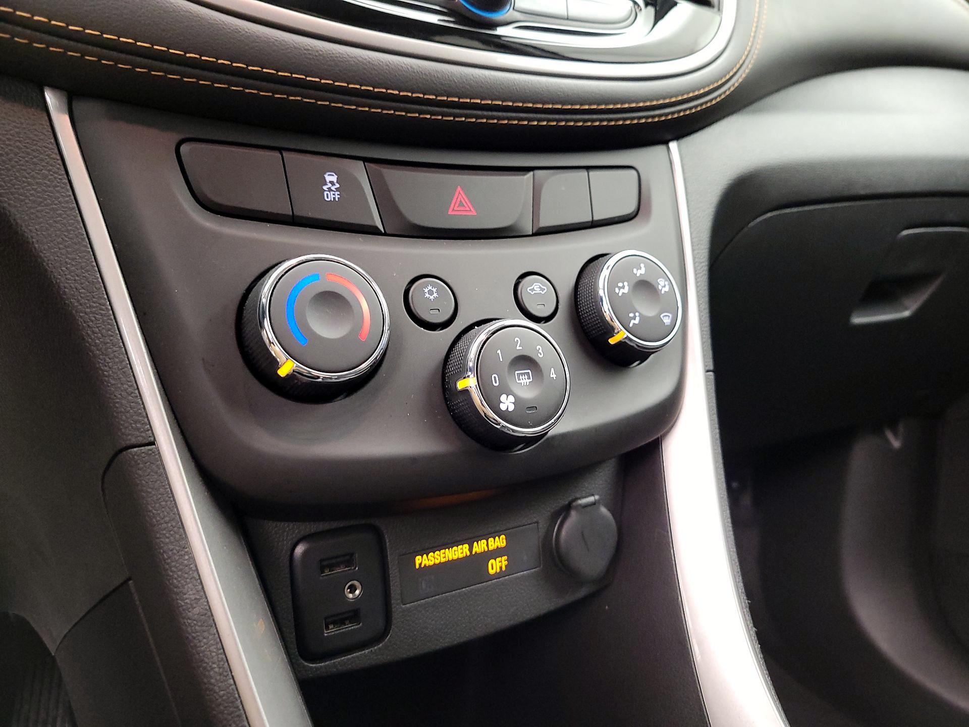 Thumbnail: 2017 Chevrolet Trax - 16