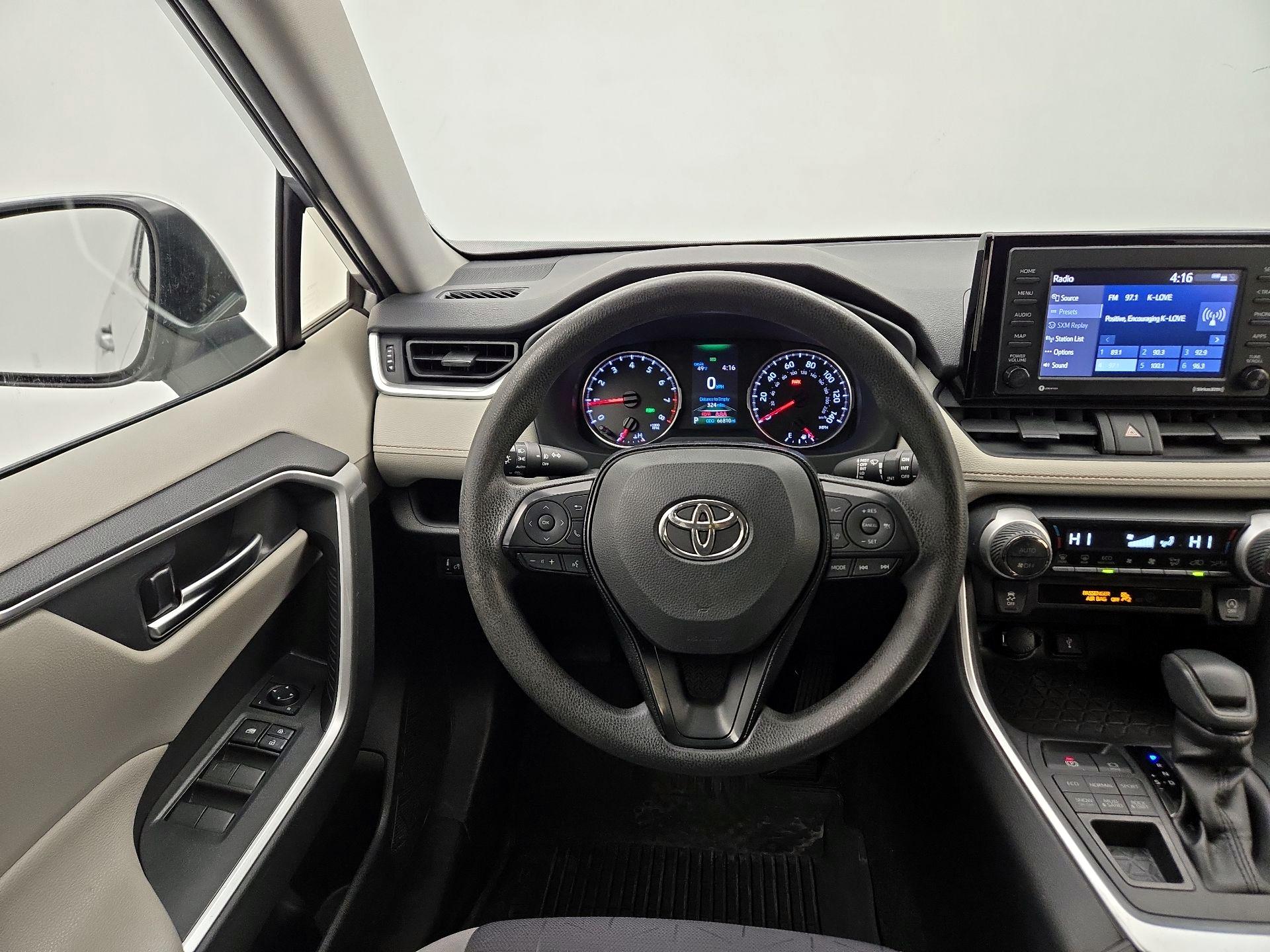 Thumbnail: 2021 Toyota RAV4 - 10
