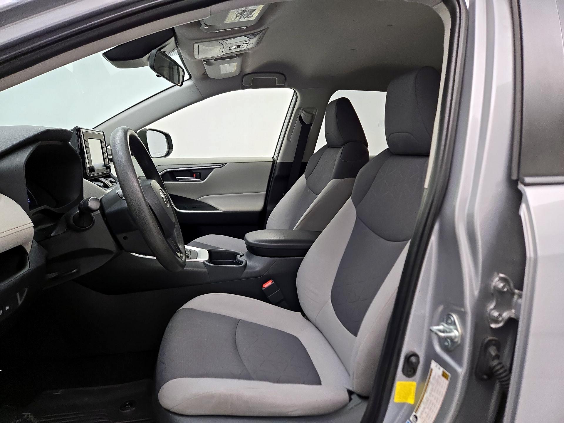 Thumbnail: 2021 Toyota RAV4 - 11