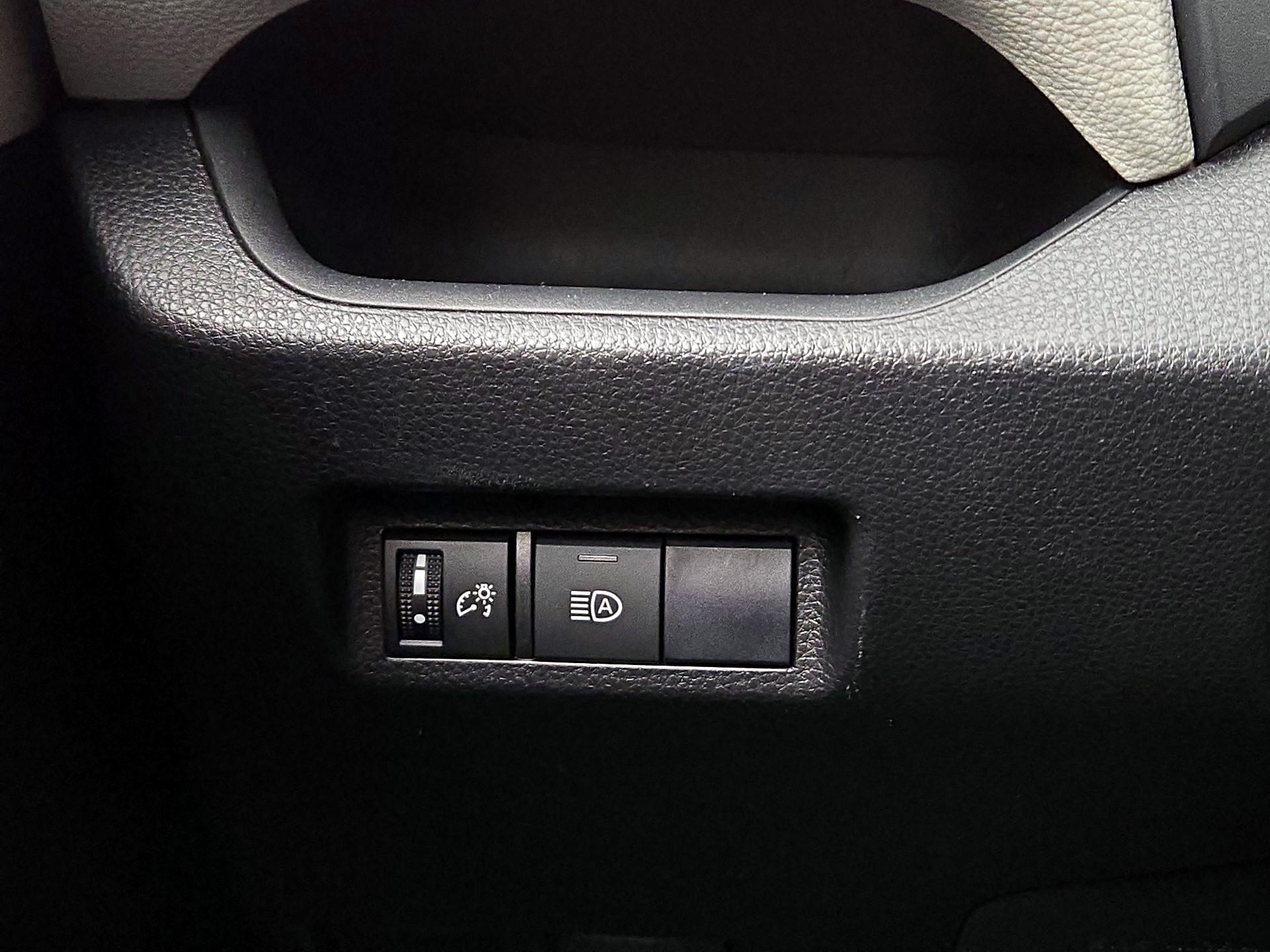 Thumbnail: 2021 Toyota RAV4 - 13