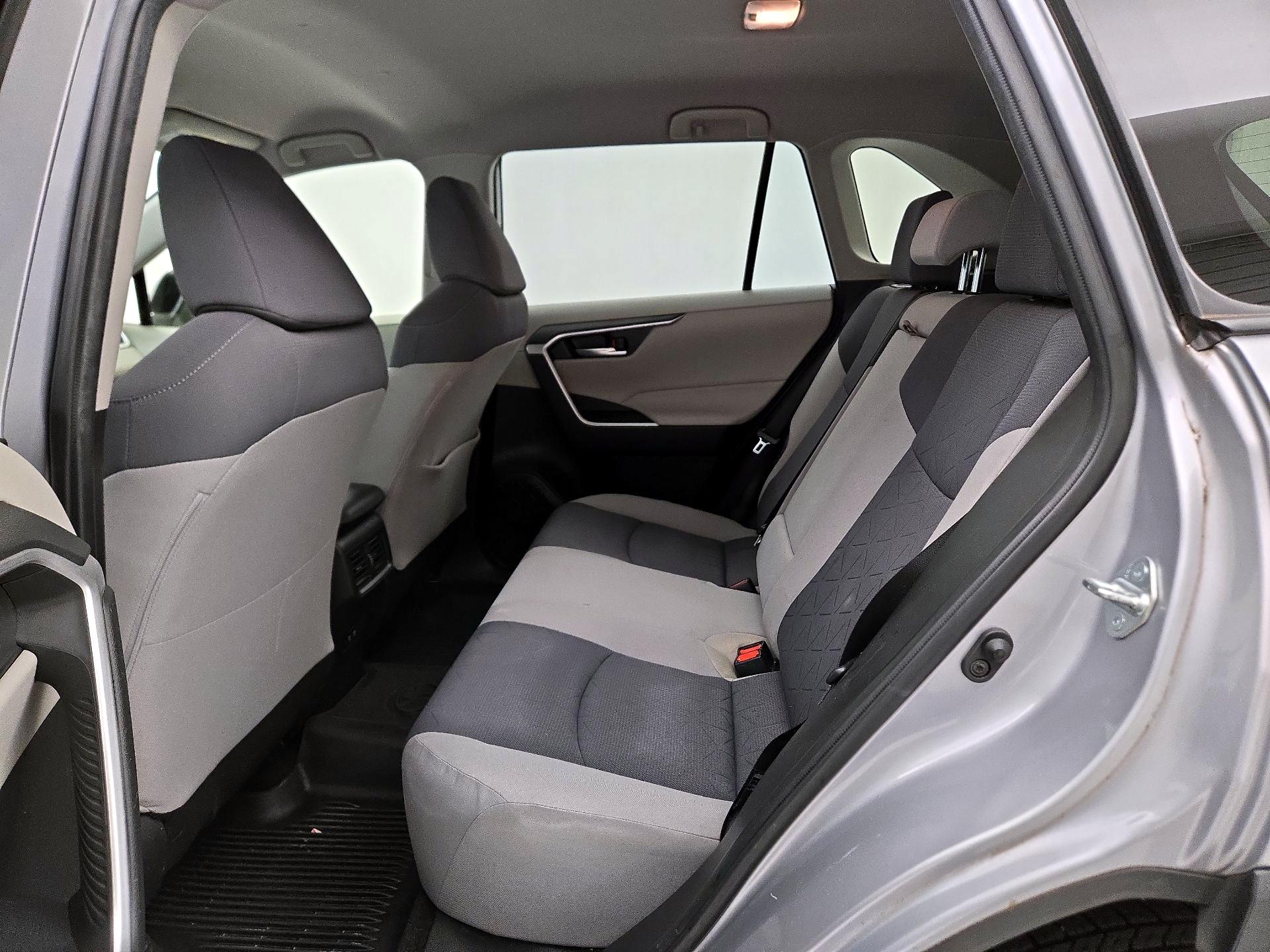 Thumbnail: 2021 Toyota RAV4 - 19