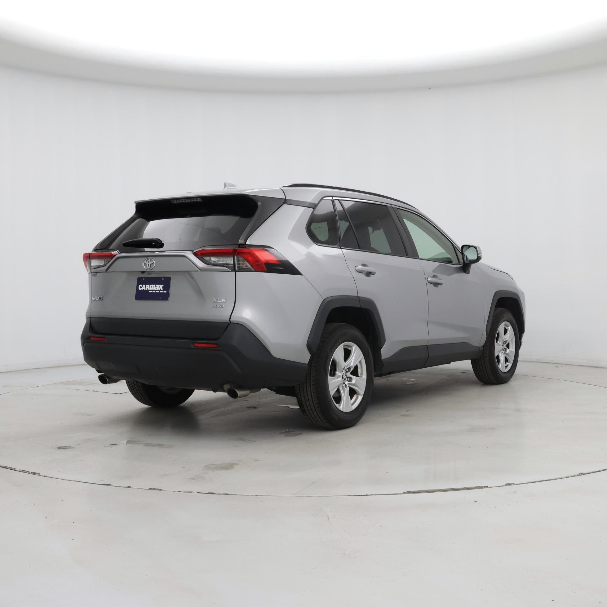Thumbnail: 2021 Toyota RAV4 - 8