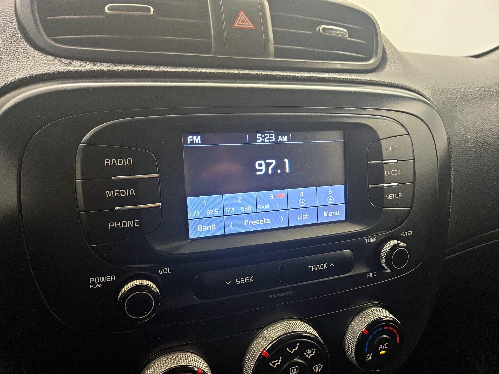 Thumbnail: 2019 Kia Soul - 15