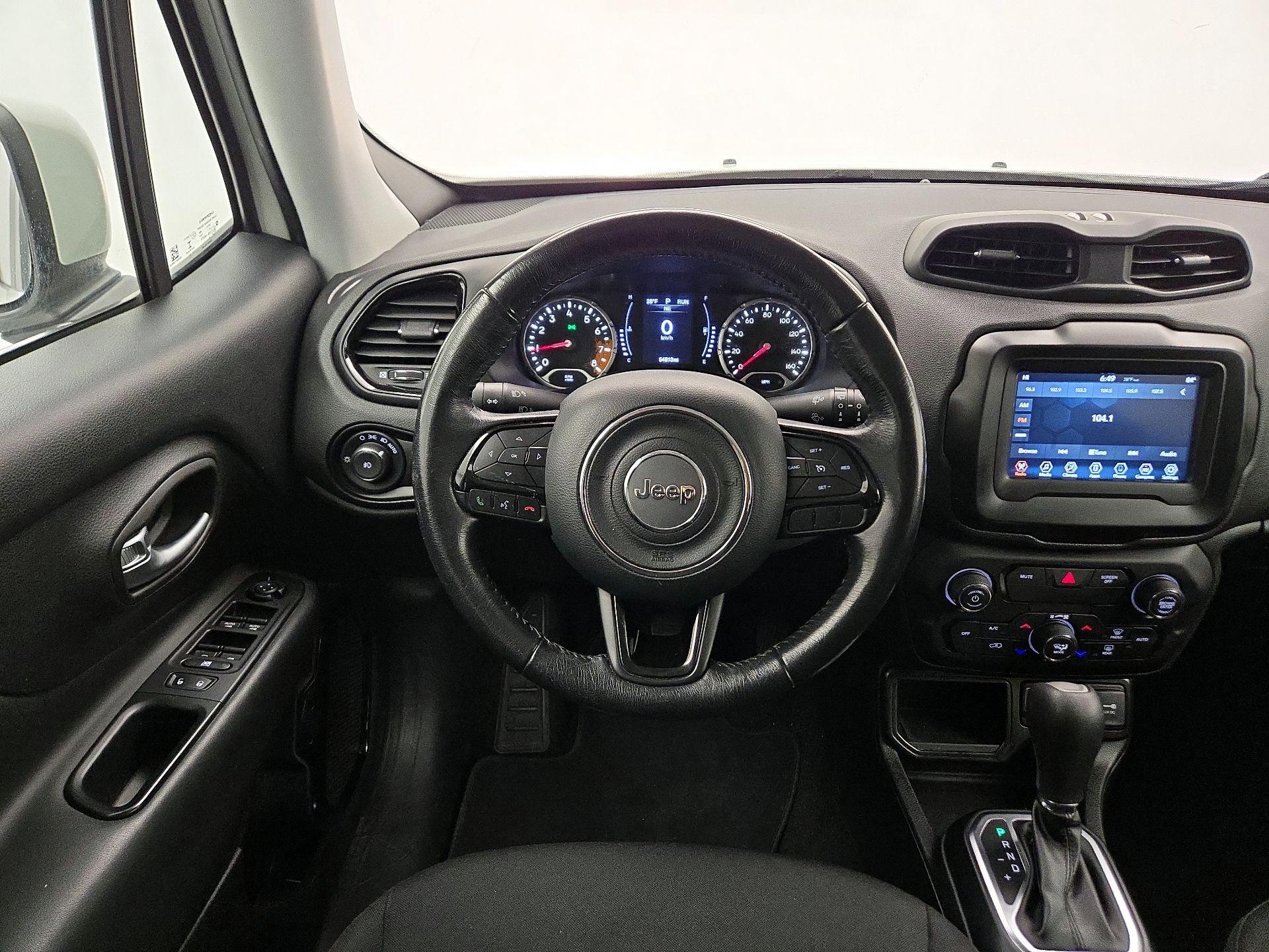 Thumbnail: 2018 Jeep Renegade - 10