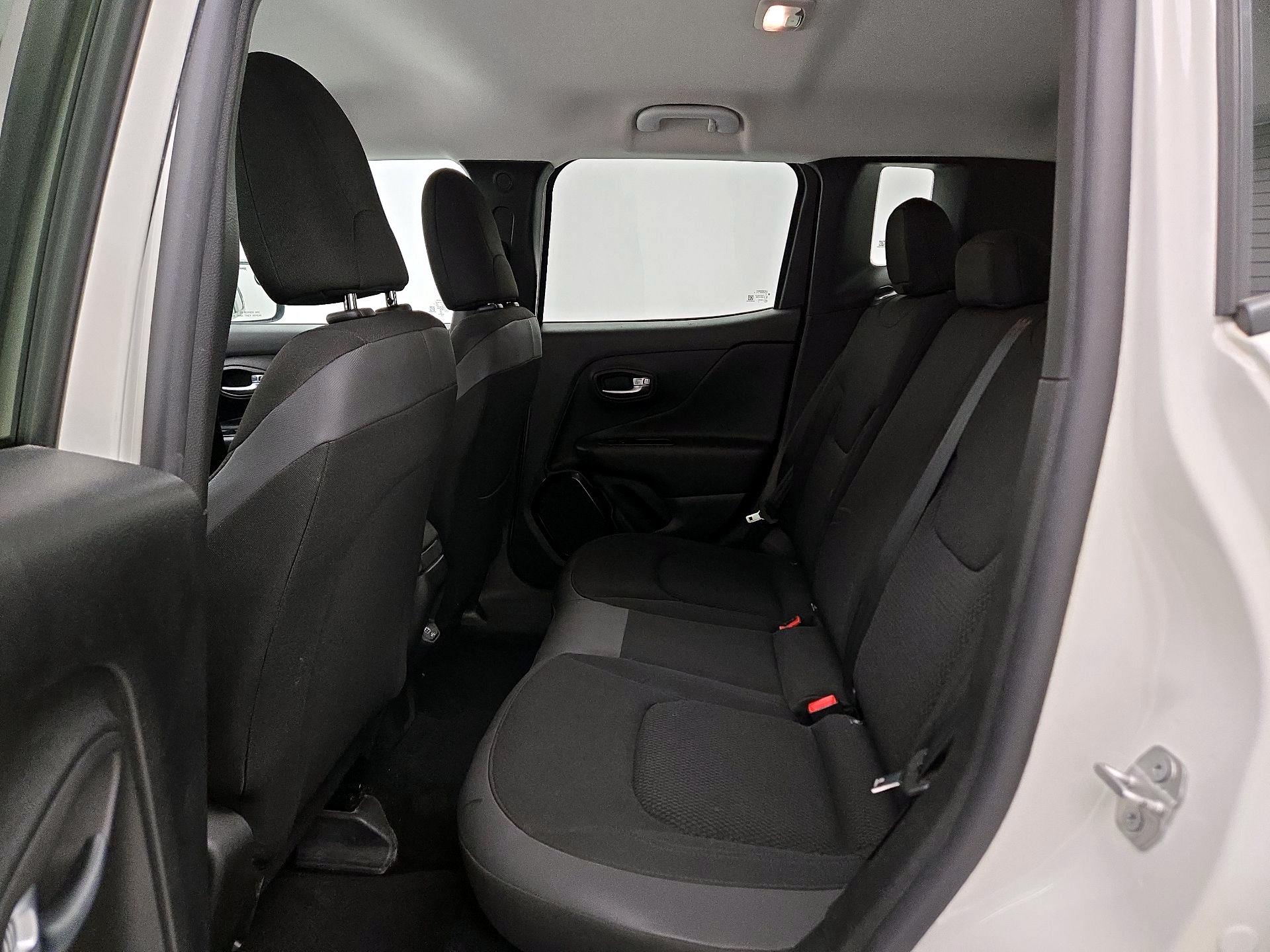 Thumbnail: 2018 Jeep Renegade - 19