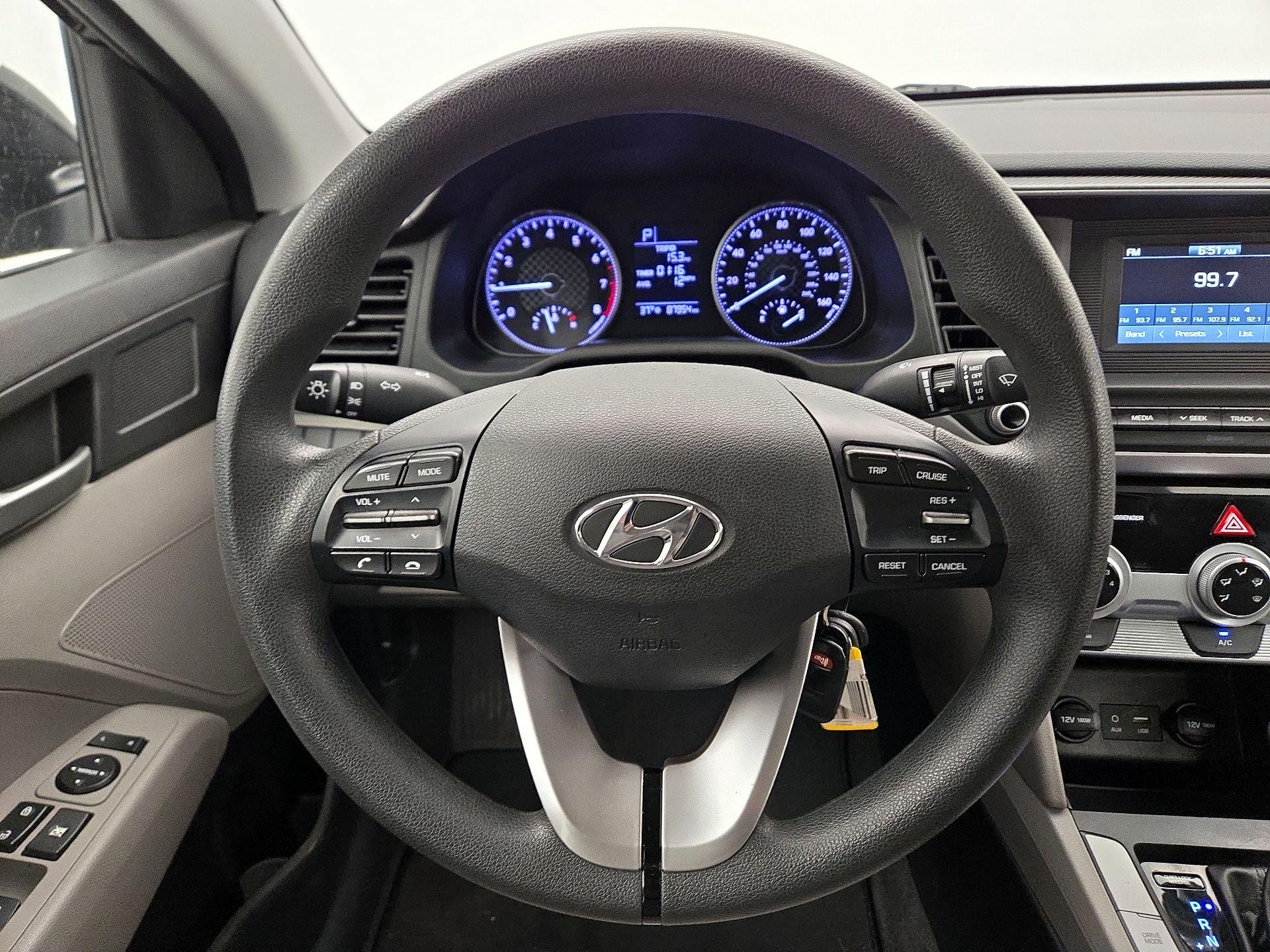 Thumbnail: 2019 Hyundai Elantra - 10