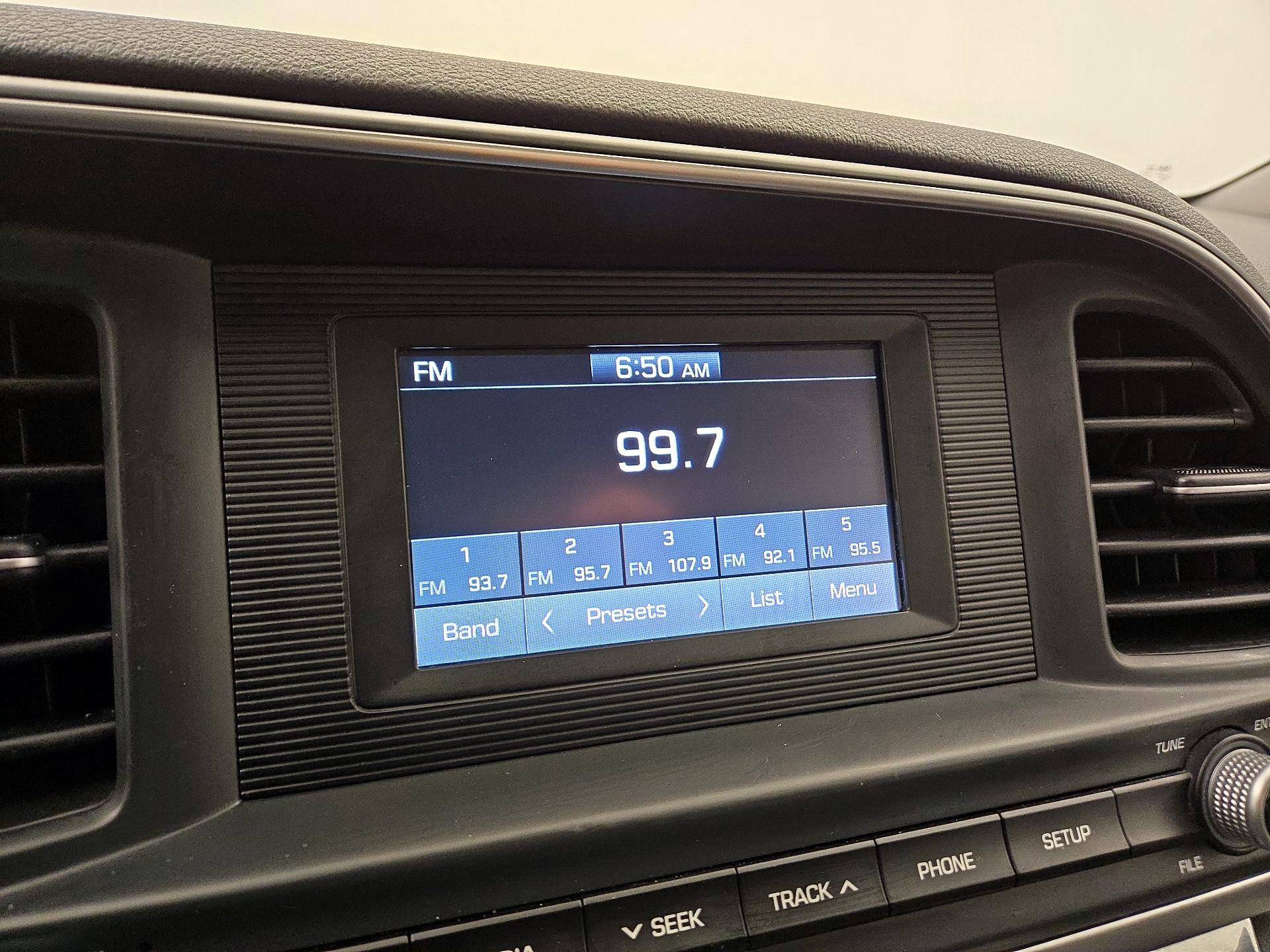 Thumbnail: 2019 Hyundai Elantra - 15