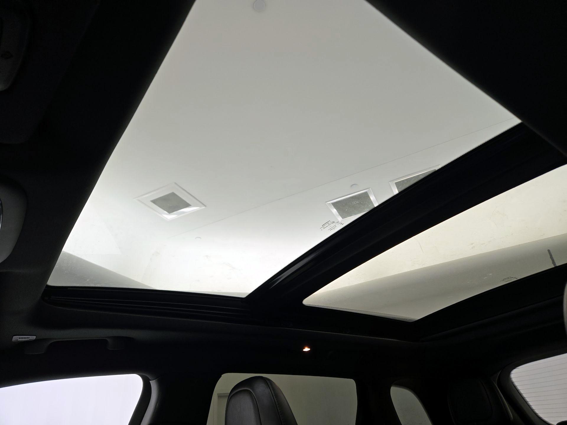 Thumbnail: 2019 Jeep Cherokee - 19