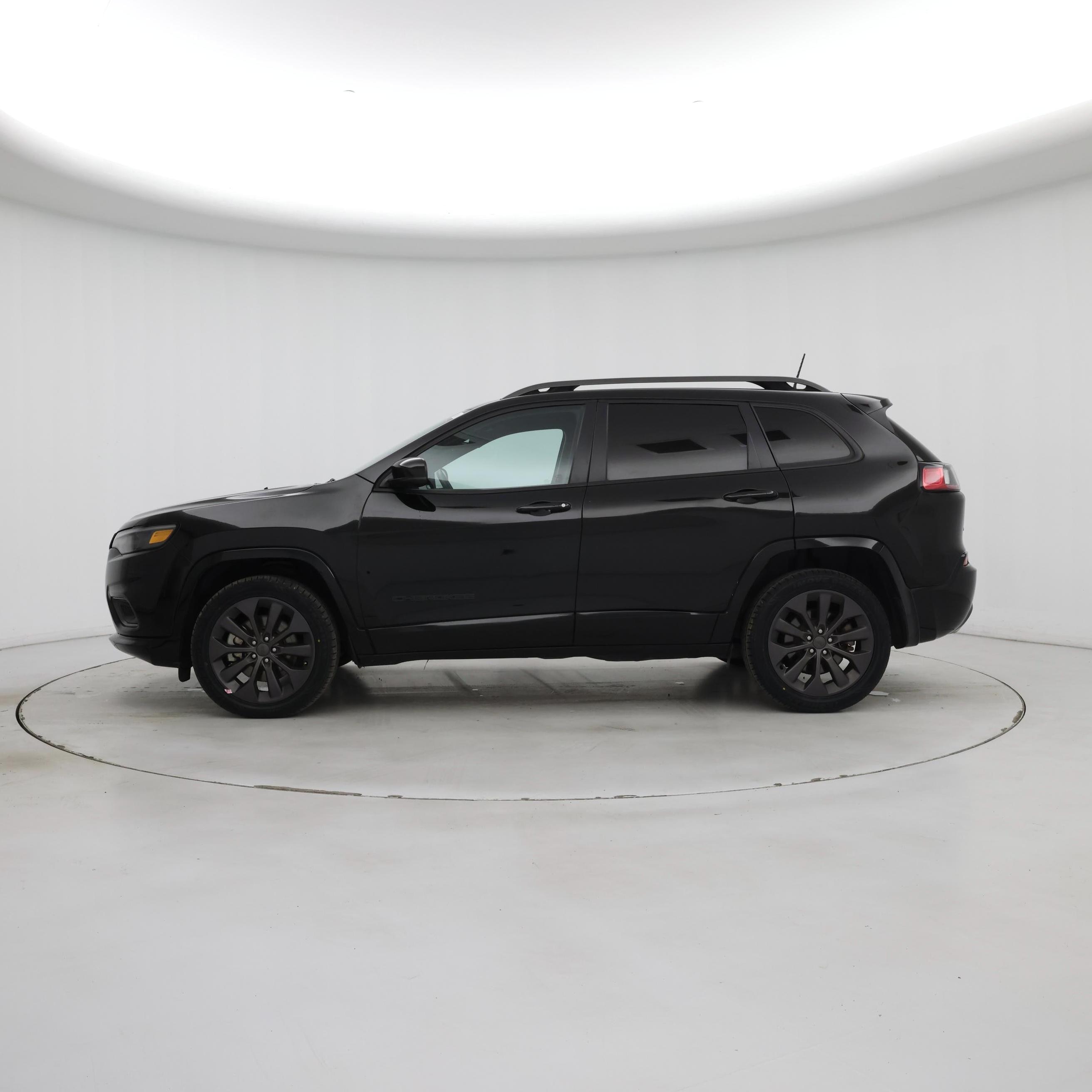 Thumbnail: 2019 Jeep Cherokee - 3