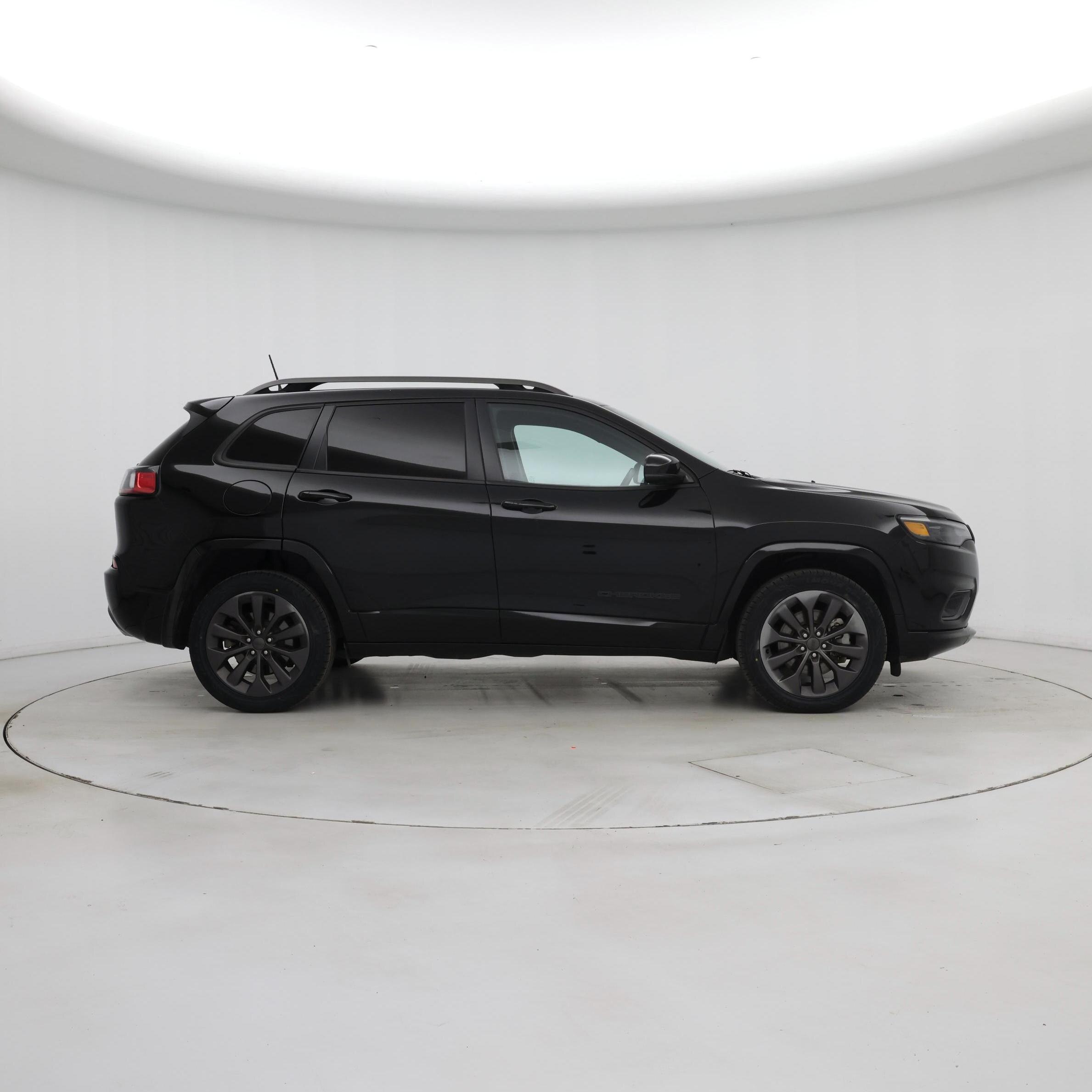 Thumbnail: 2019 Jeep Cherokee - 7
