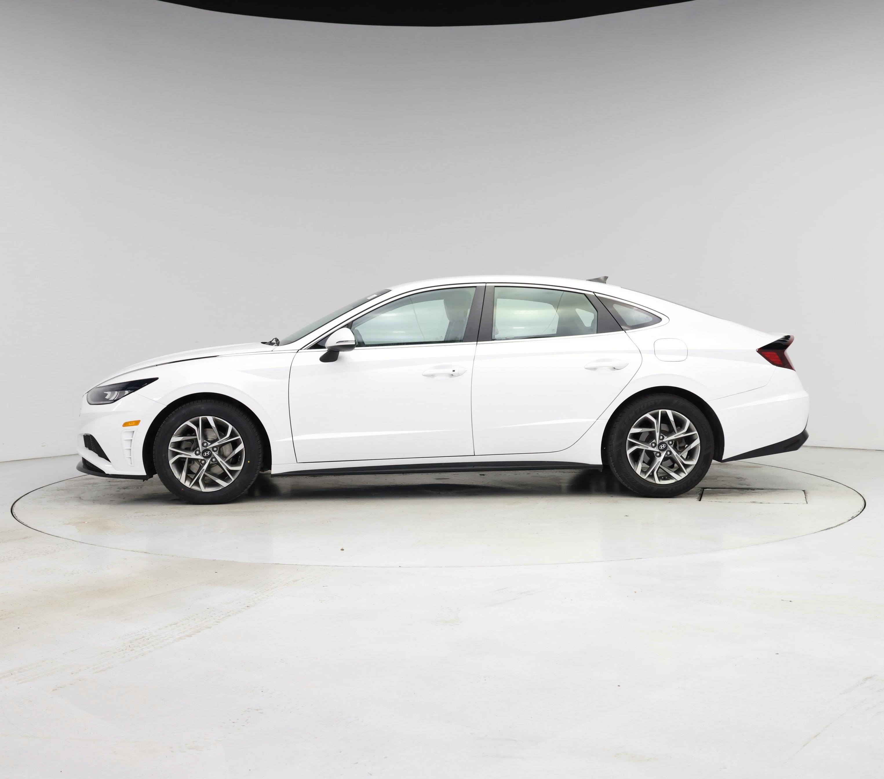 Thumbnail: 2021 Hyundai Sonata - 3