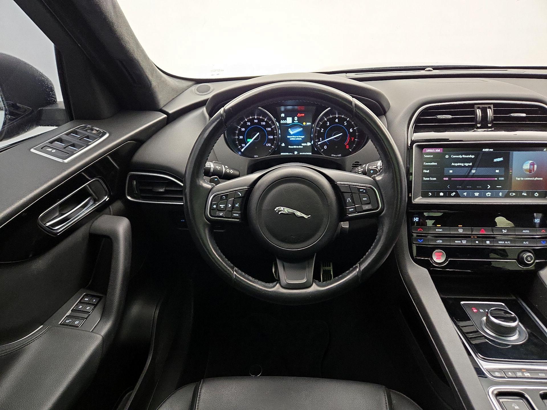 Thumbnail: 2019 Jaguar F-Pace - 10