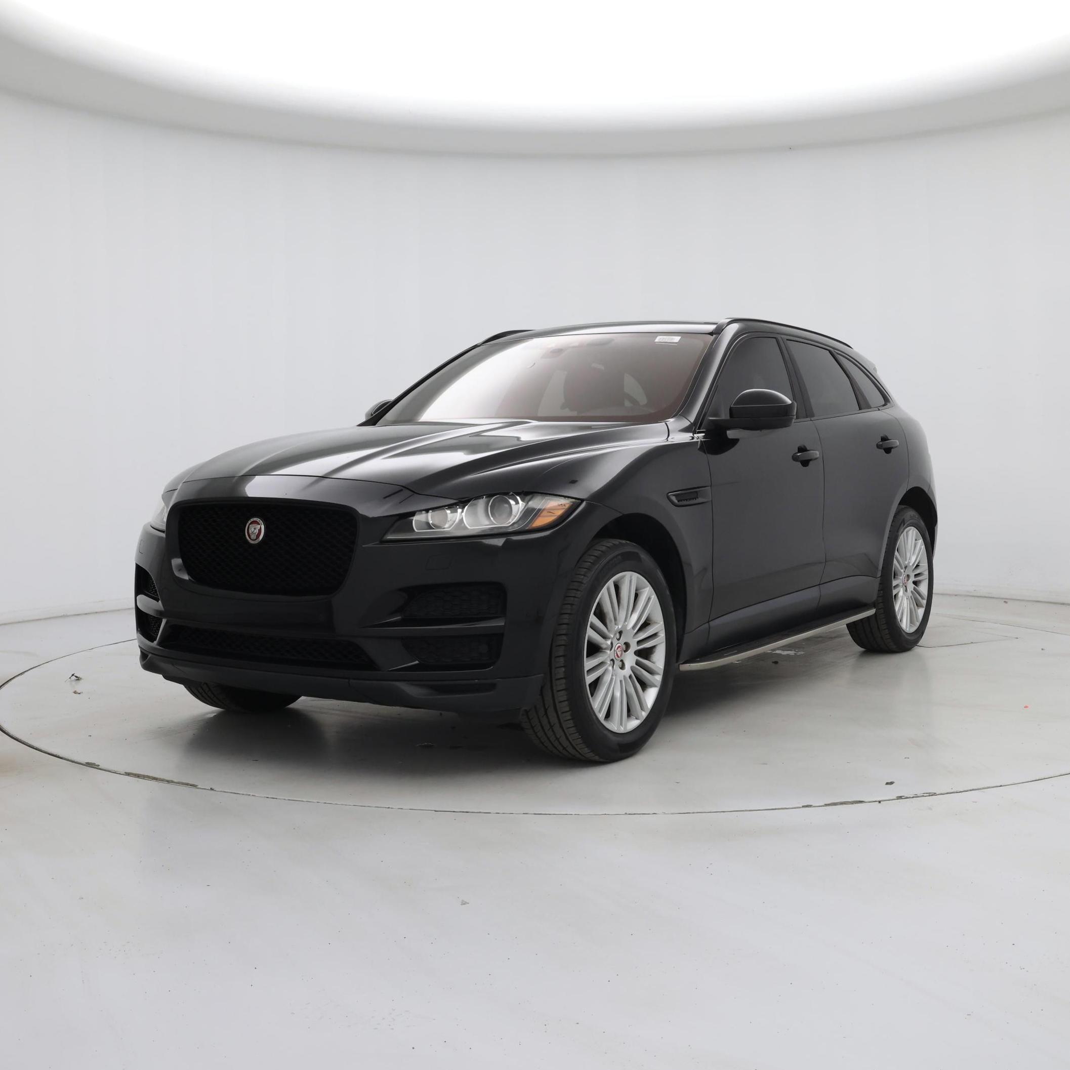 Thumbnail: 2019 Jaguar F-Pace - 4