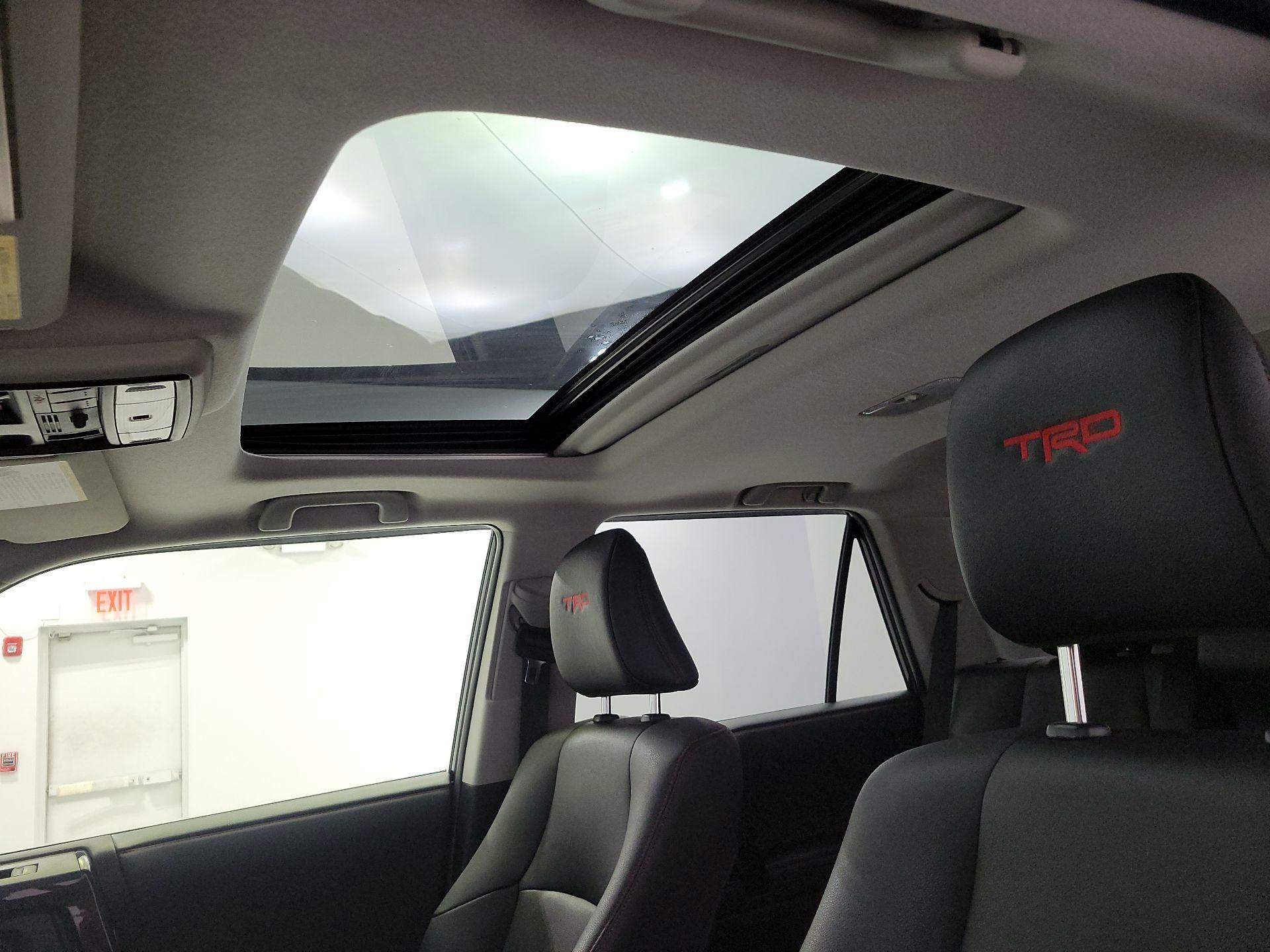 Thumbnail: 2020 Toyota 4Runner - 20